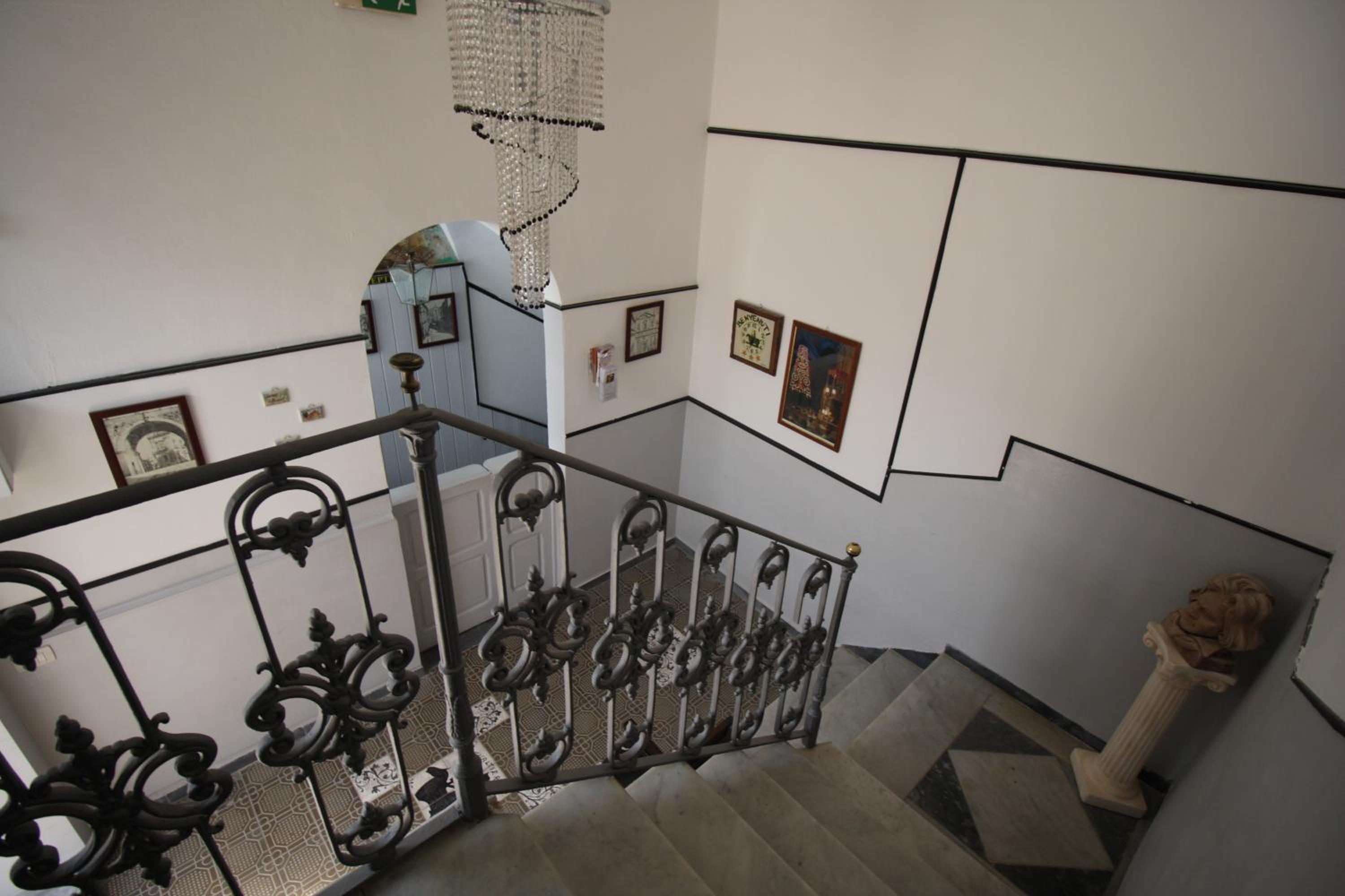 Gualtiero Camere & Suite