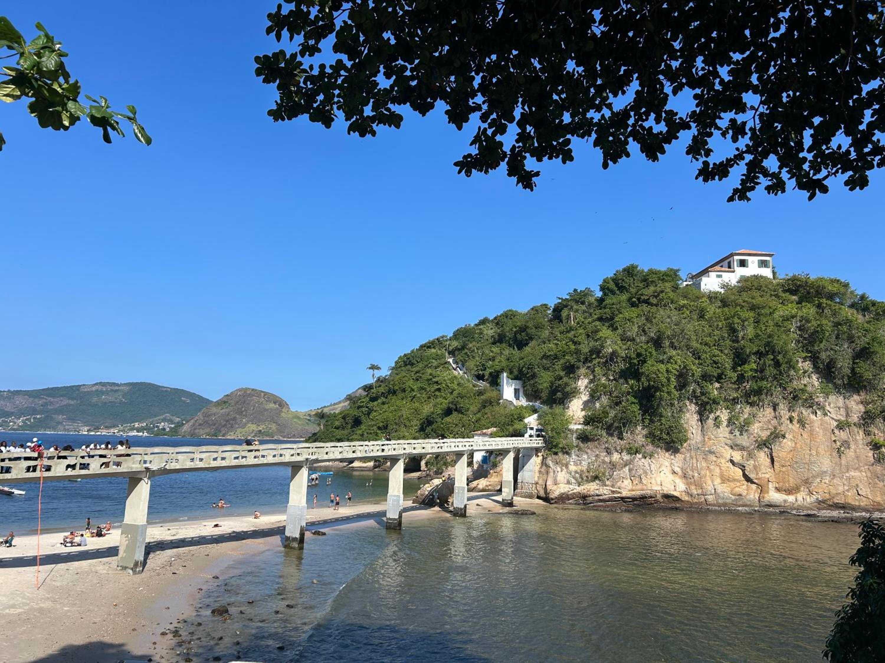 Uni Home 113 - COM ESTACIONAMENTO GRATUITO - Studio moderno e novo perto do MAC - Boa Viagem
