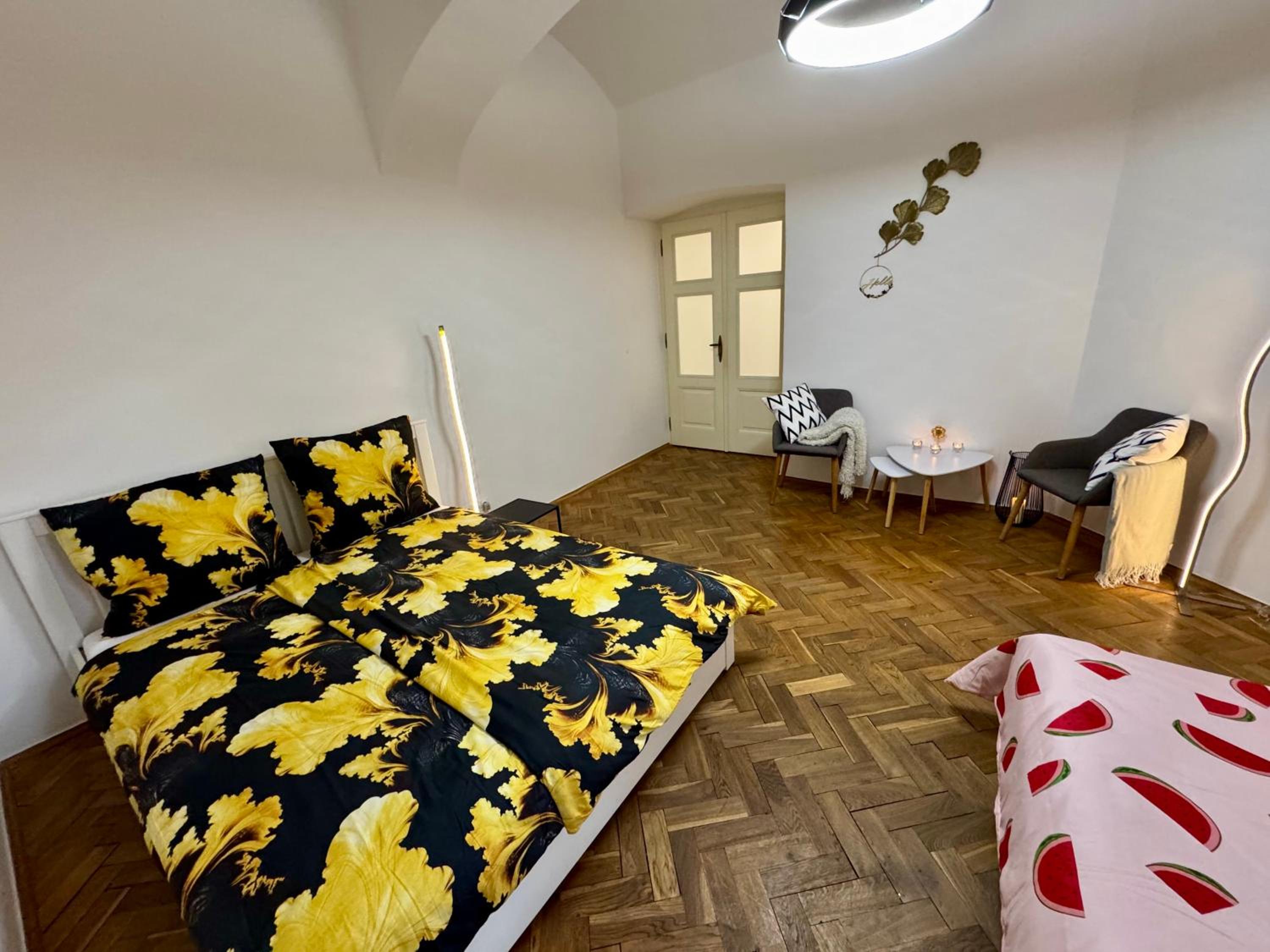 Bachelor's apartment - Smoking area - Private courtyard