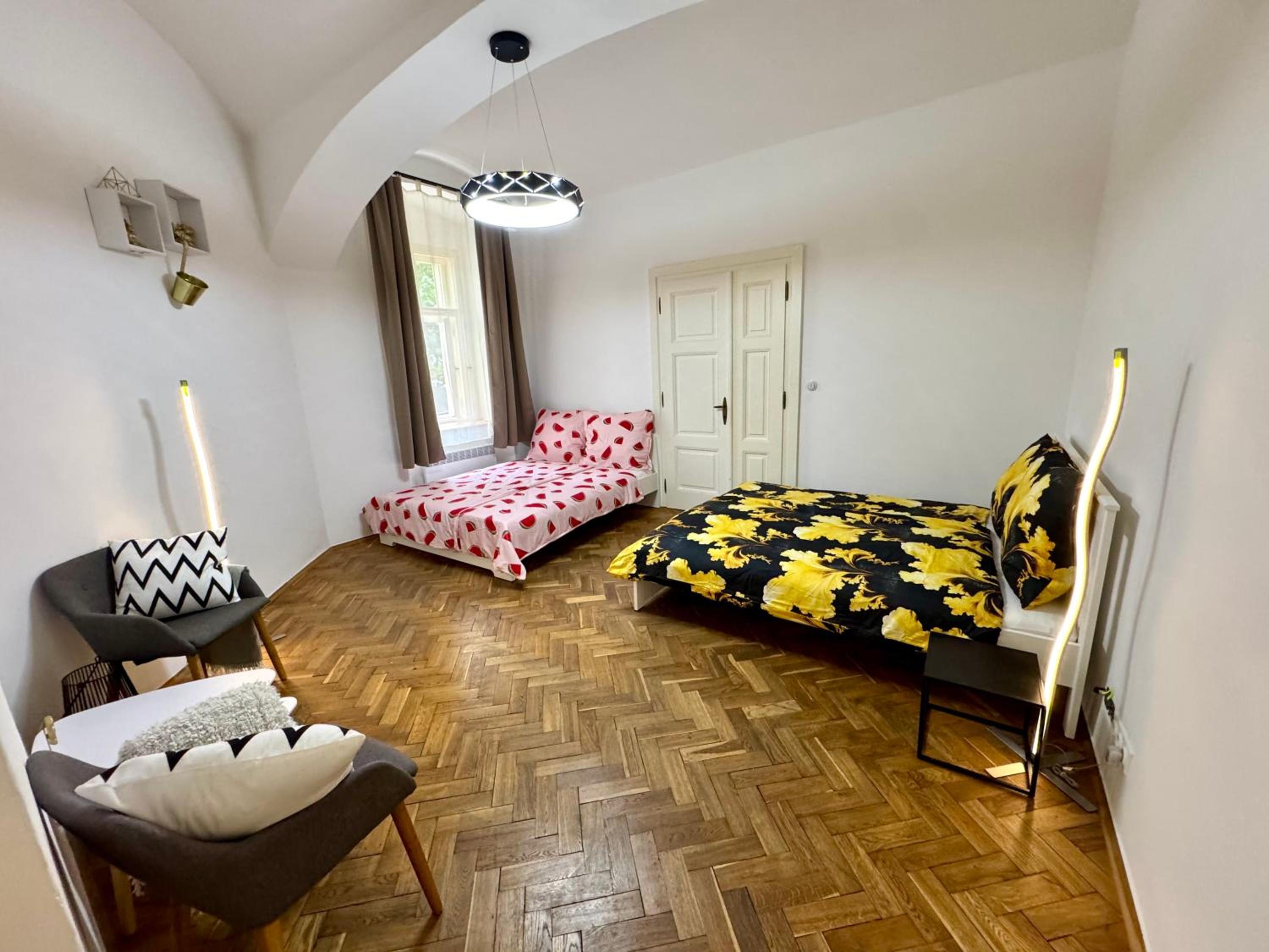 Bachelor's apartment - Smoking area - Private courtyard
