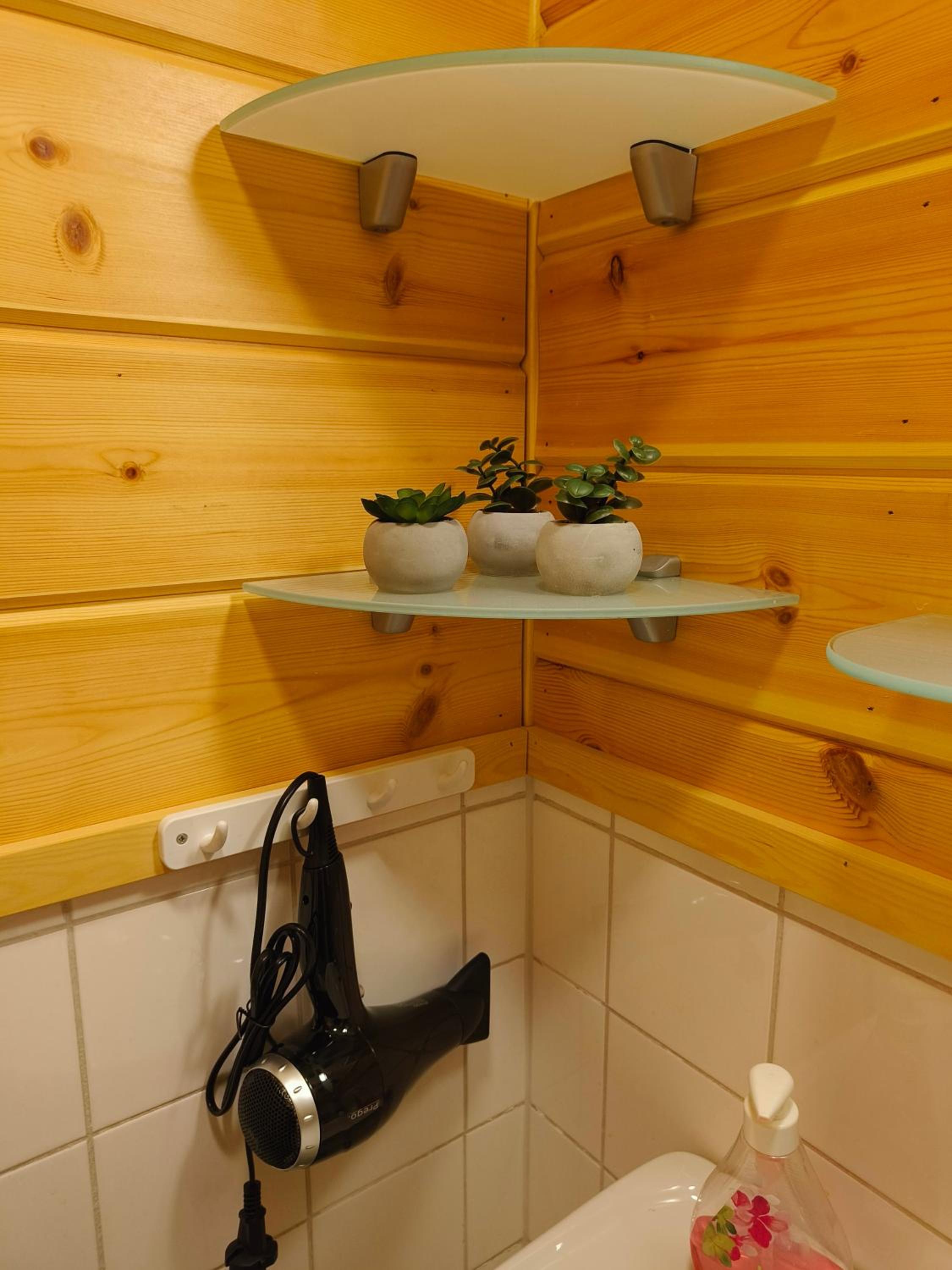 Parimökki Kaarni - 1km Ylläksen rinteisiin