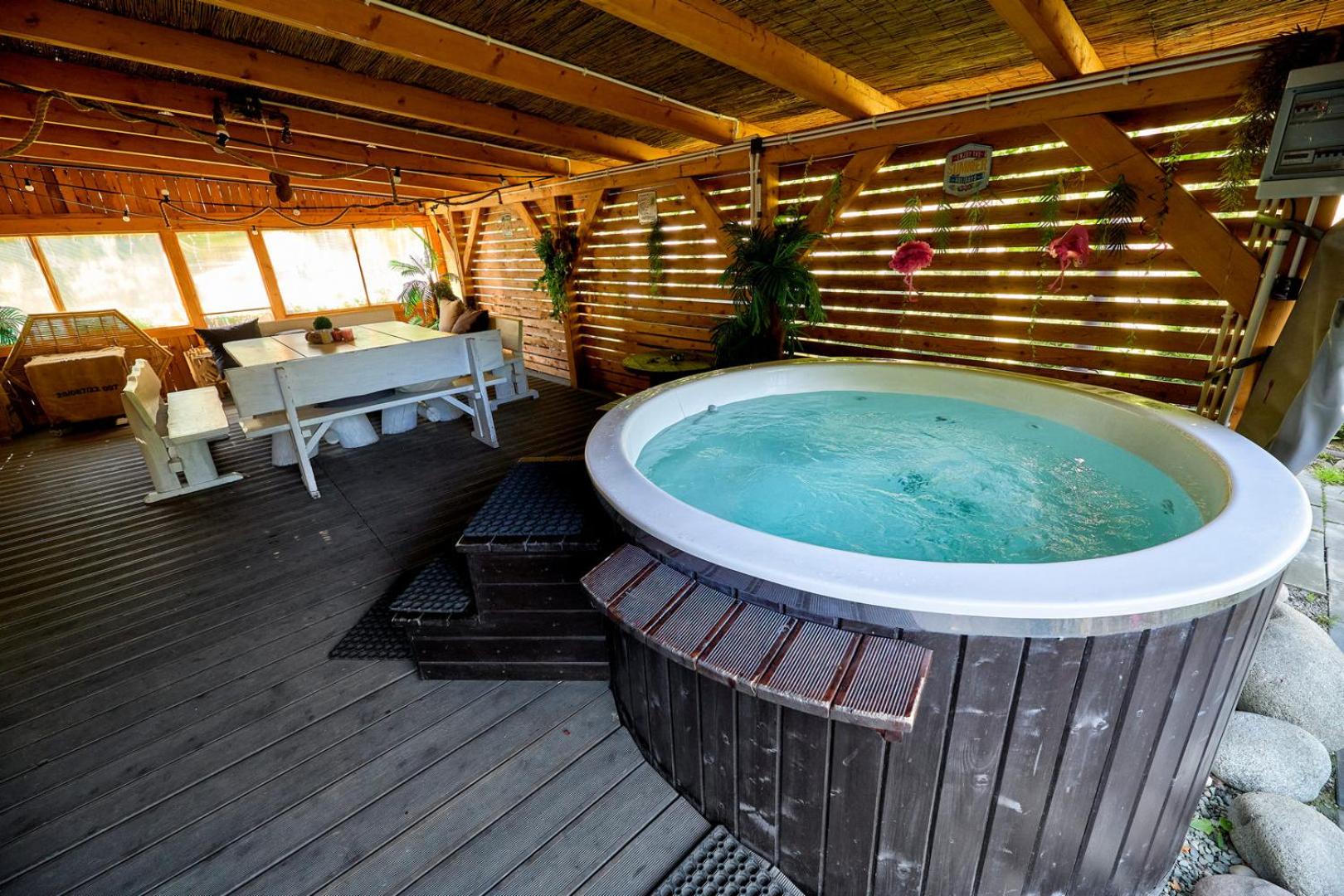 Aloha Glamp - Całoroczny glamping nad rzeką z prywatną balią - Stok narciarski, góry, lasy, sauna