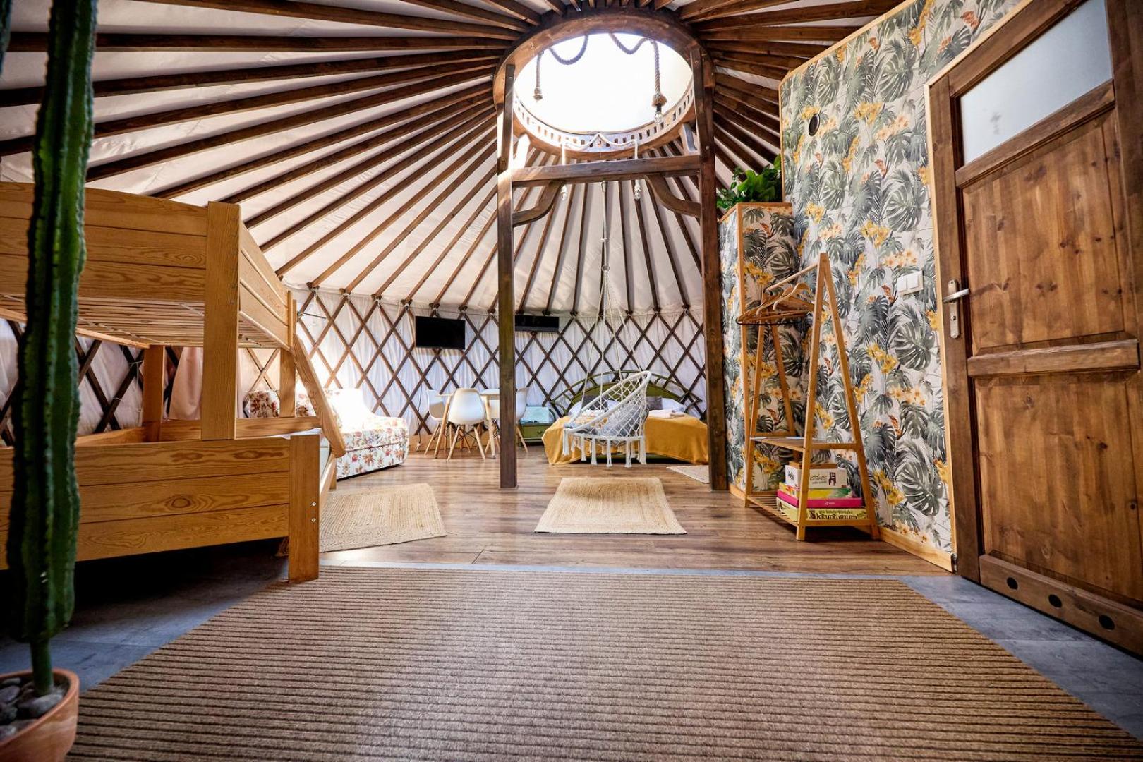 Aloha Glamp - Całoroczny glamping nad rzeką z prywatną balią - Stok narciarski, góry, lasy, sauna