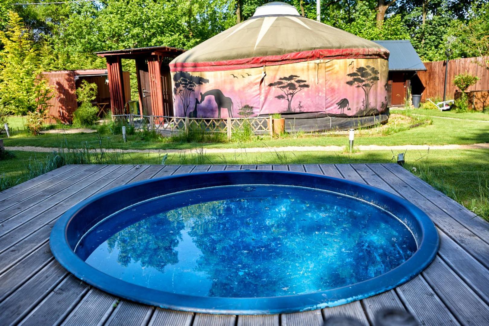 Aloha Glamp - Całoroczny glamping nad rzeką z prywatną balią - Stok narciarski, góry, lasy, sauna