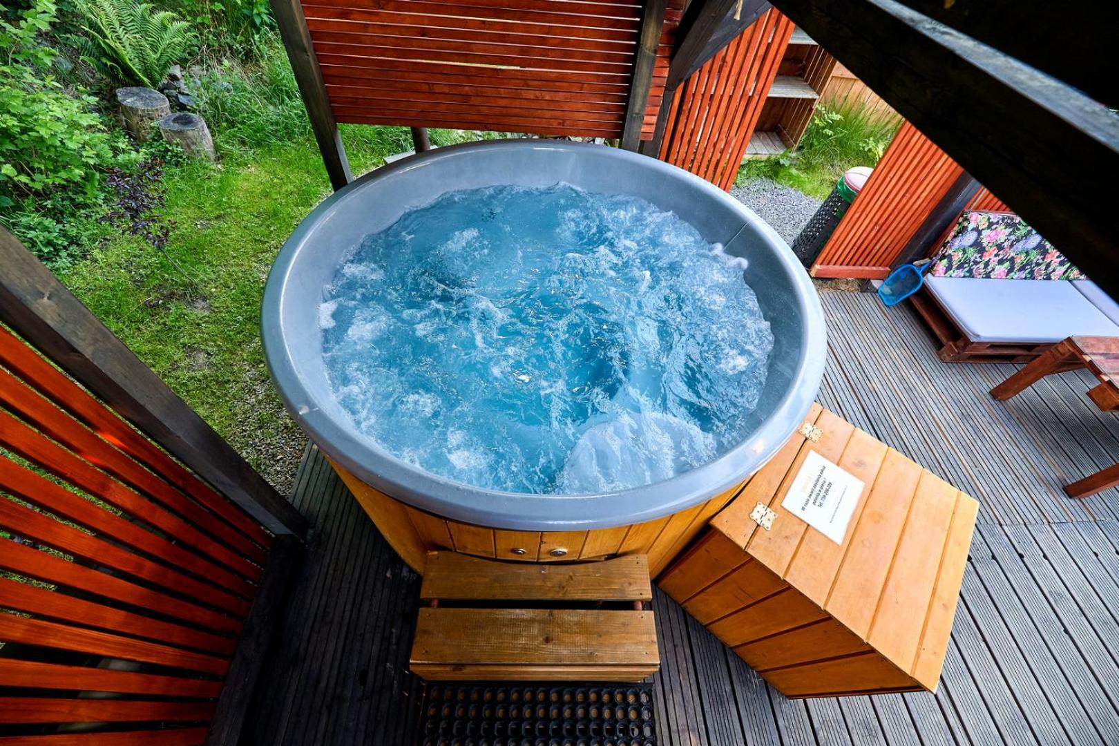 Aloha Glamp - Całoroczny glamping nad rzeką z prywatną balią - Stok narciarski, góry, lasy, sauna