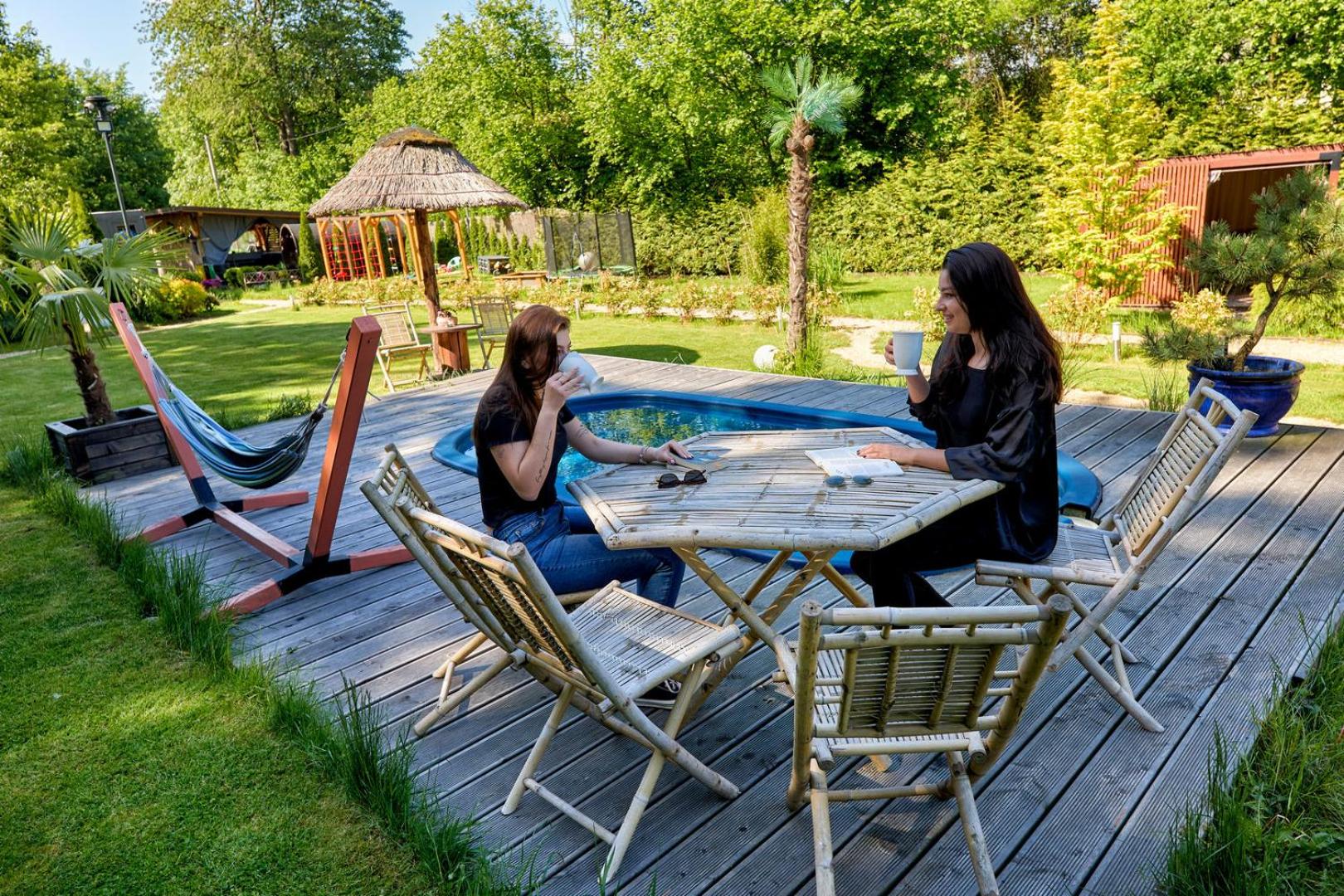 Aloha Glamp - Całoroczny glamping nad rzeką z prywatną balią - Stok narciarski, góry, lasy, sauna