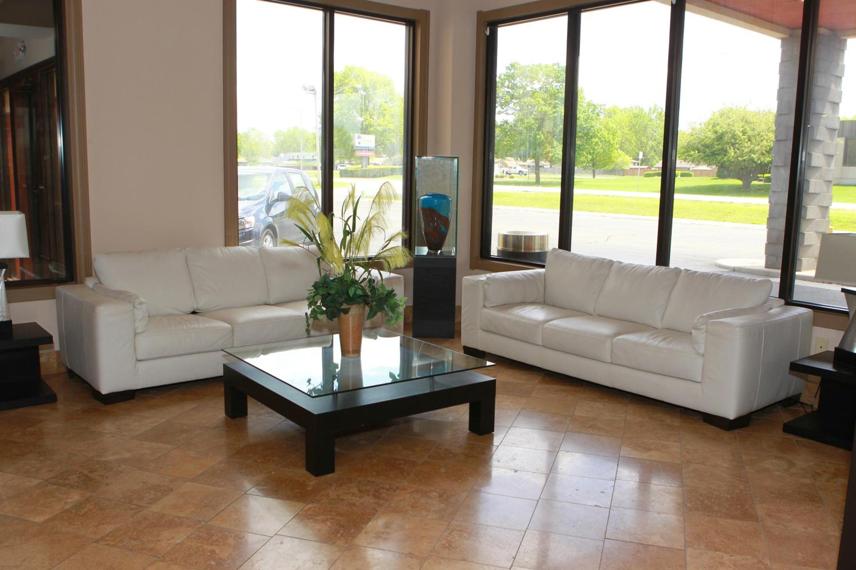 Mattoon Vacations - Suite Dreams Hotel - Property Image 9