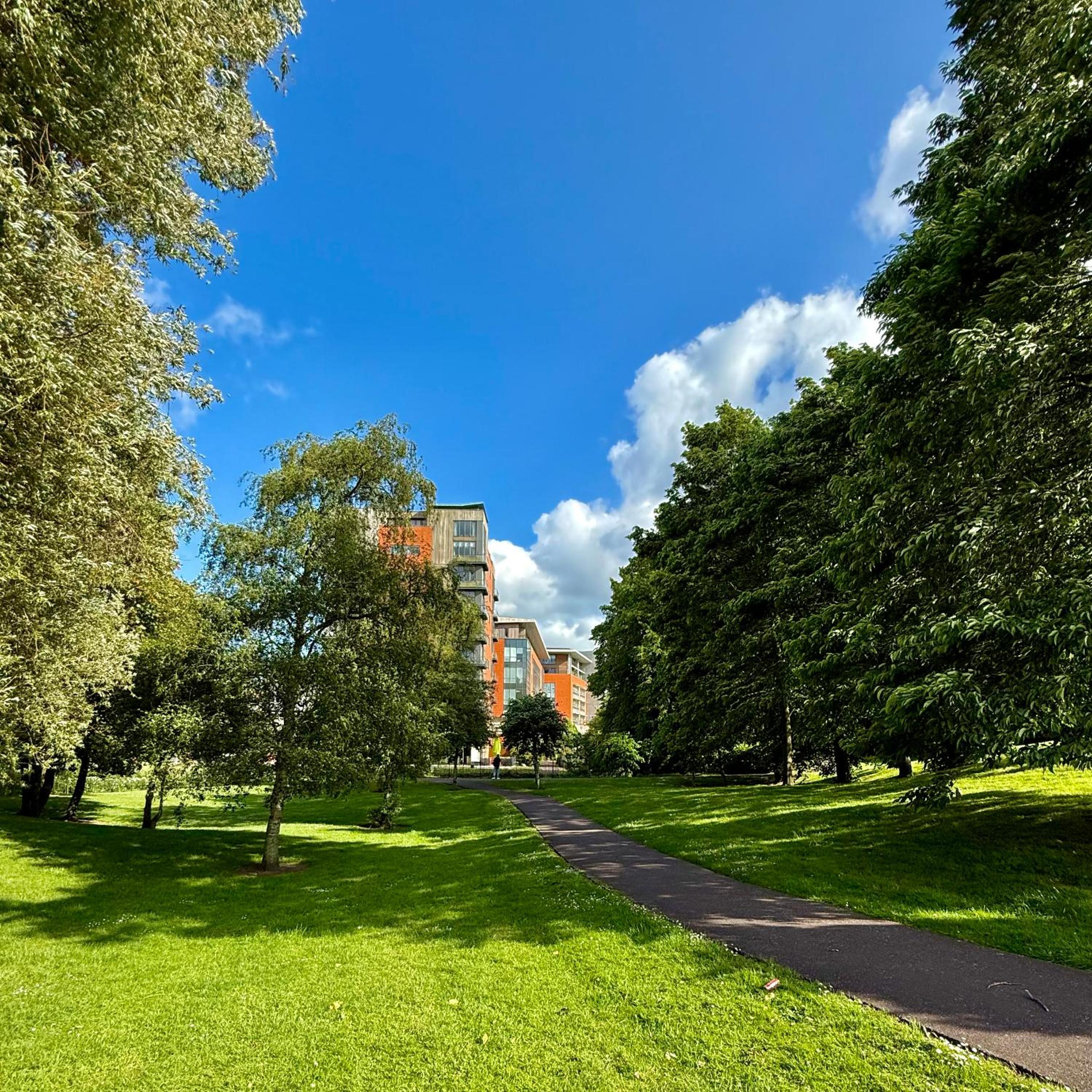 Heron Gate Comfort, Park and Pillow