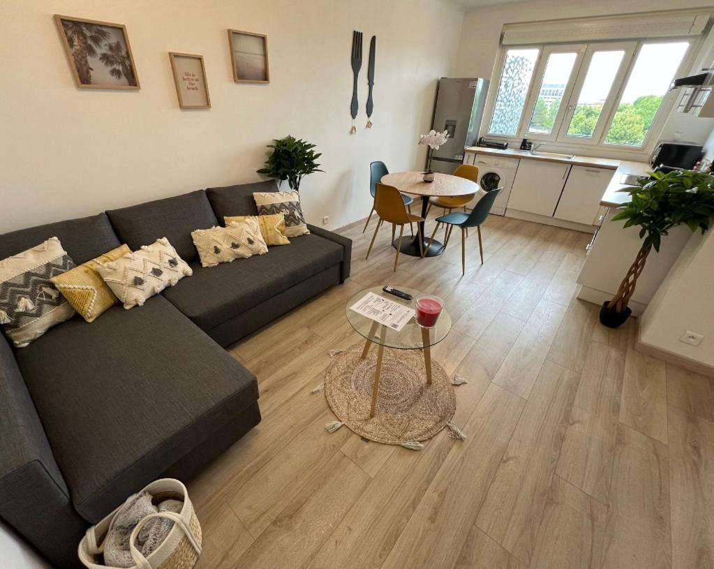 PARIS-MONTROUGE Magnifique Appartement 2 pièce de 36m2 - très cosy pour 1 à 5 personnes refait à neuf - ENTIRE APARTMENT LUXURIOUS AND WARM - Montrouge Par