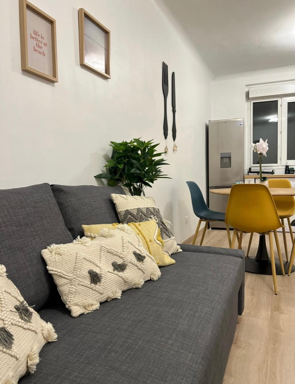 PARIS-MONTROUGE Magnifique Appartement 2 pièce de 36m2 - très cosy pour 1 à 5 personnes refait à neuf - ENTIRE APARTMENT LUXURIOUS AND WARM - Montrouge Par