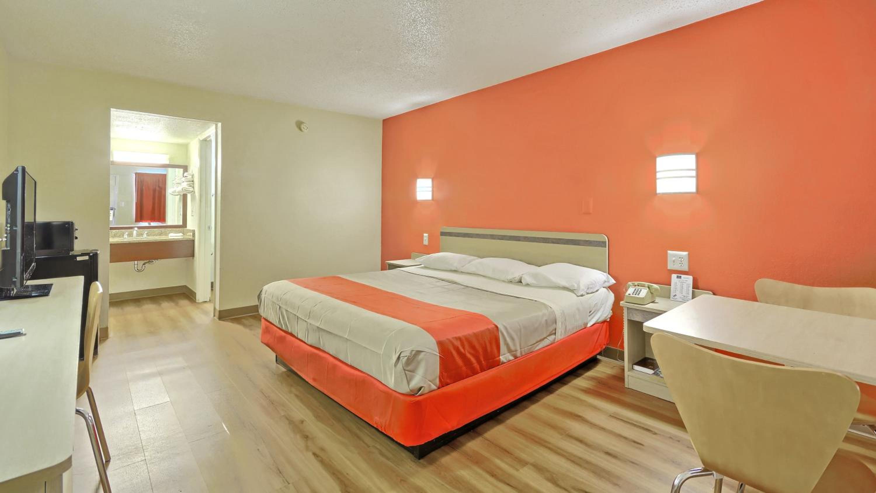 Motel 6-Maple Shade Township, NJ - Philadelphia - Mt Laurel - Property Image 4