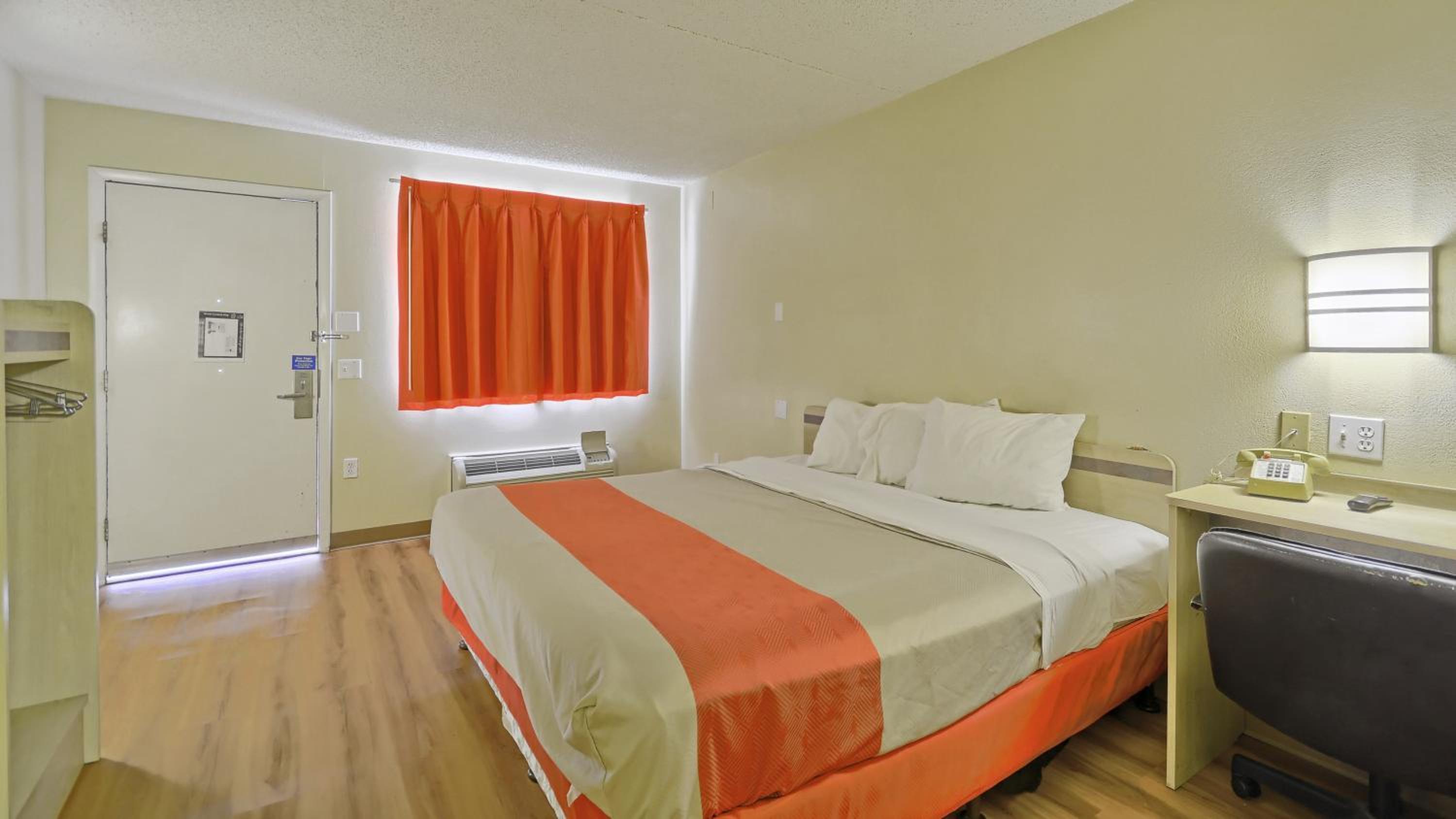 Motel 6-Maple Shade Township, NJ - Philadelphia - Mt Laurel - Property Image 5