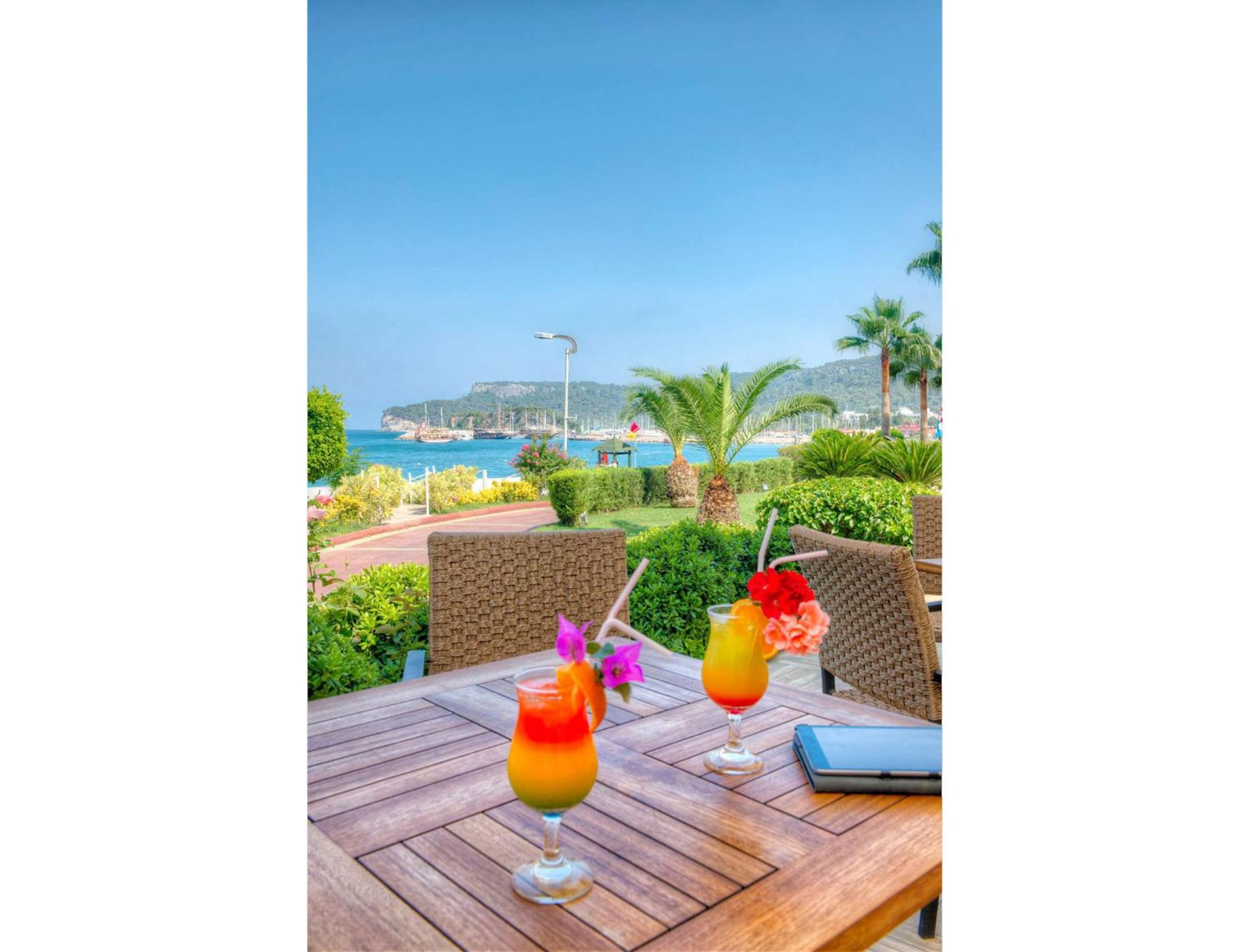 Golden Lotus Hotel - Image 9