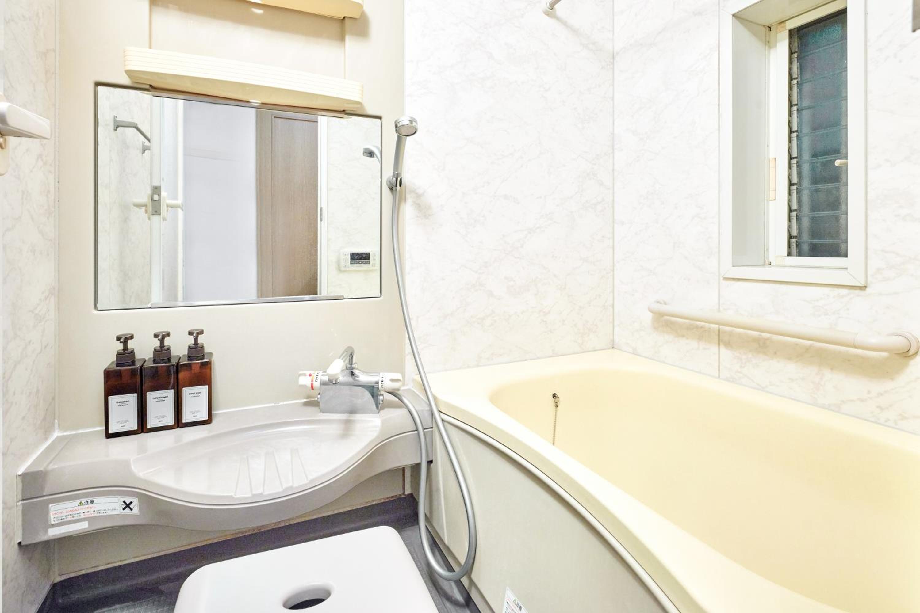 A 3rooms Max12people 3min Tateishi Sta 20min Asakusa 25min Tokyo Sta 30min Shinjuku Easy Access to Skytree Family House Tokyo 立石 最大12名 TATEISHI HIDEAWAY
