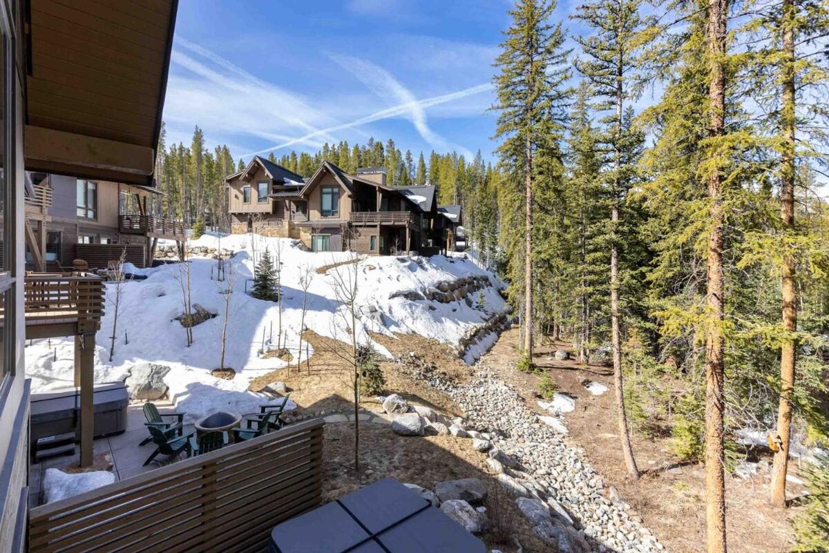 Luxe Mountain Chalet on the Blue River near Main