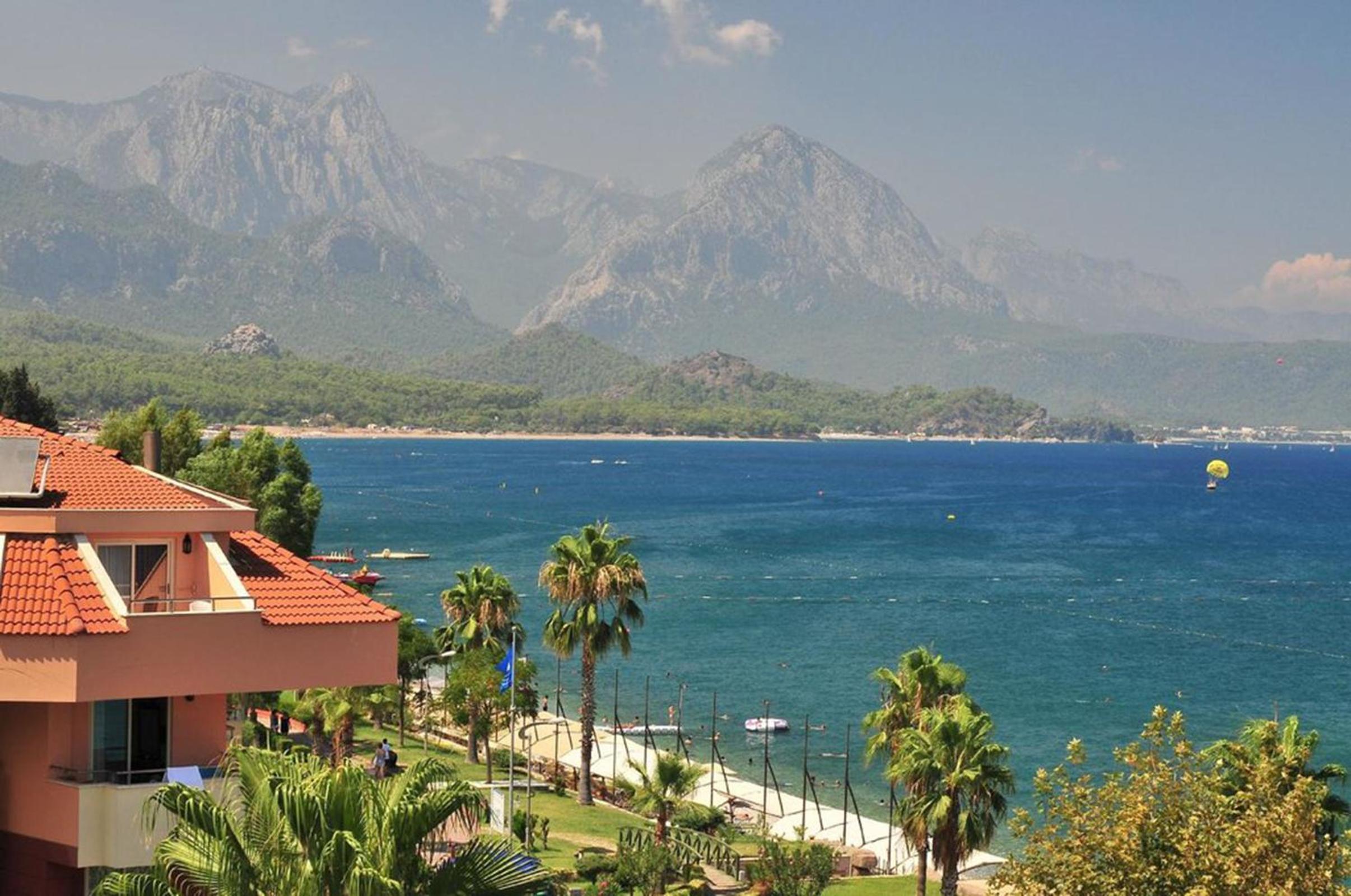 Golden Lotus Hotel - Image 79