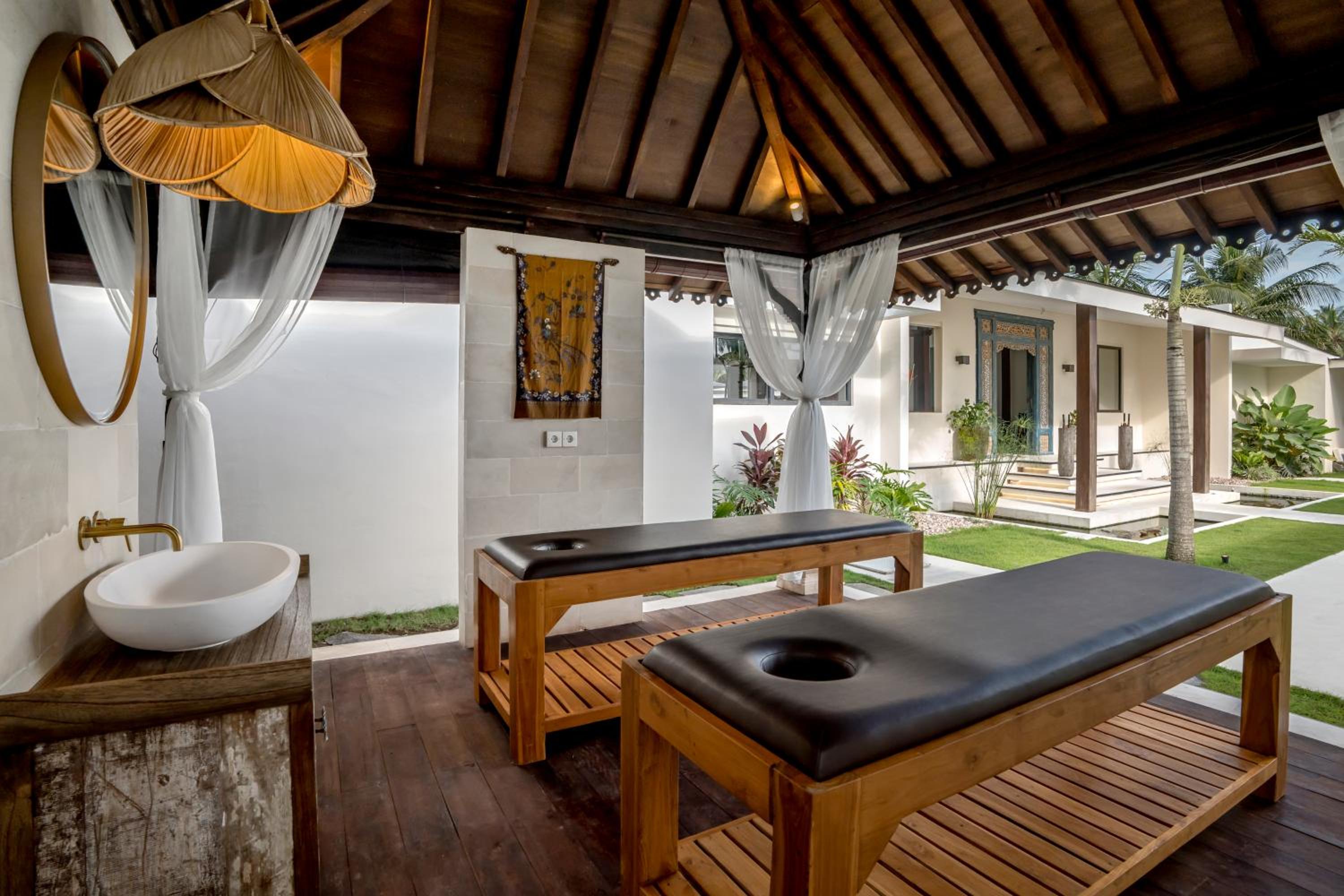Villa Aikyam