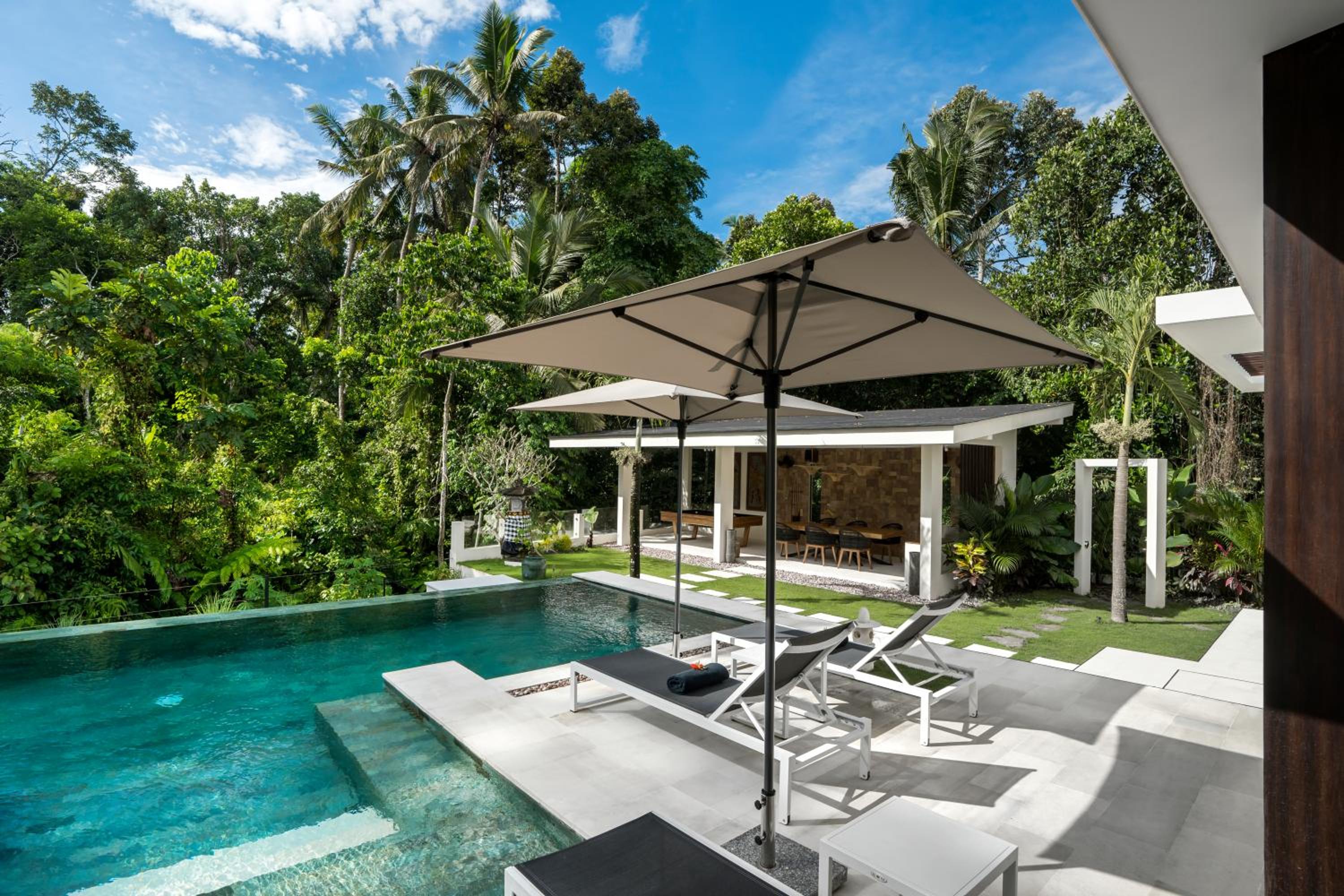 Villa Aikyam
