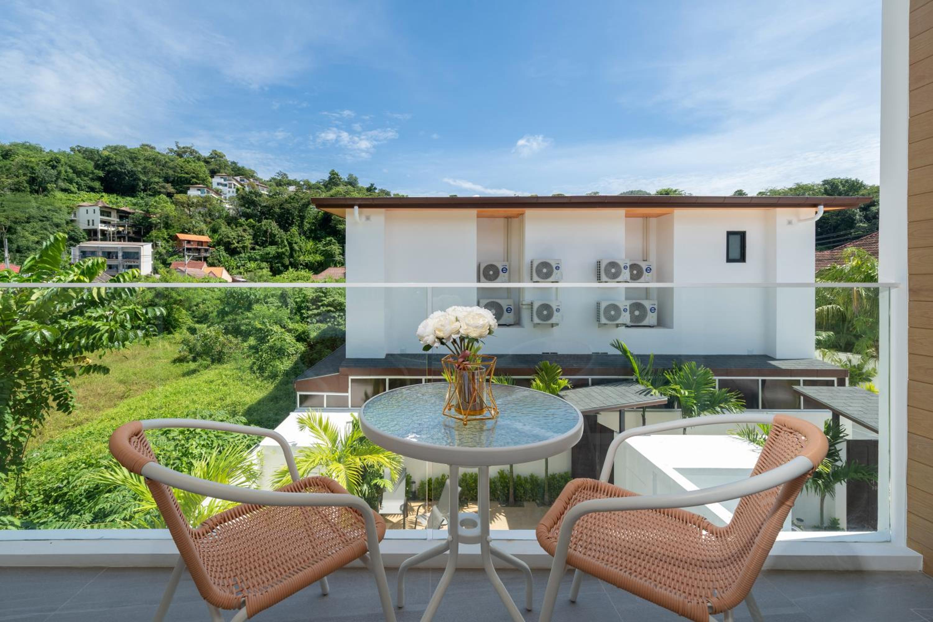 Kamala Sunshine Villa - Goldena Twin