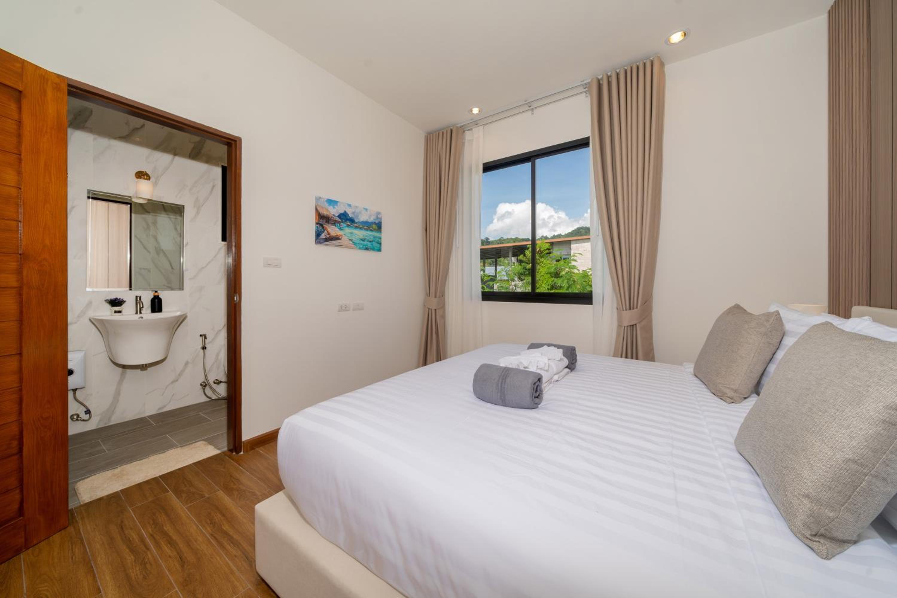 Kamala Sunshine Villa - Goldena Twin