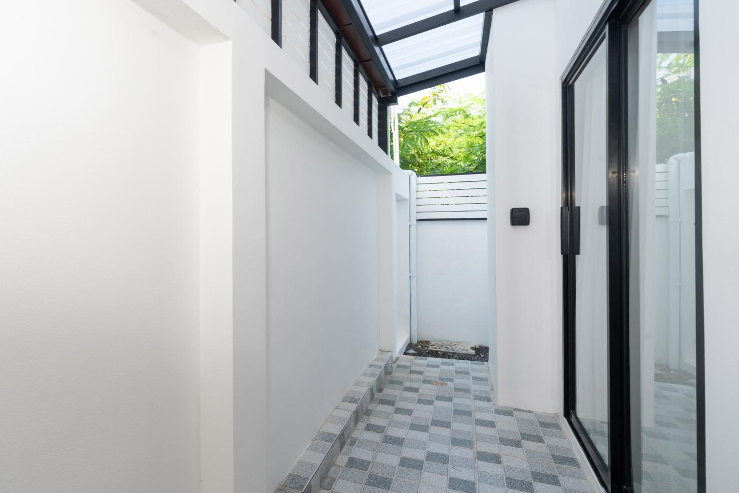 Kamala Sunshine Villa - Goldena Twin