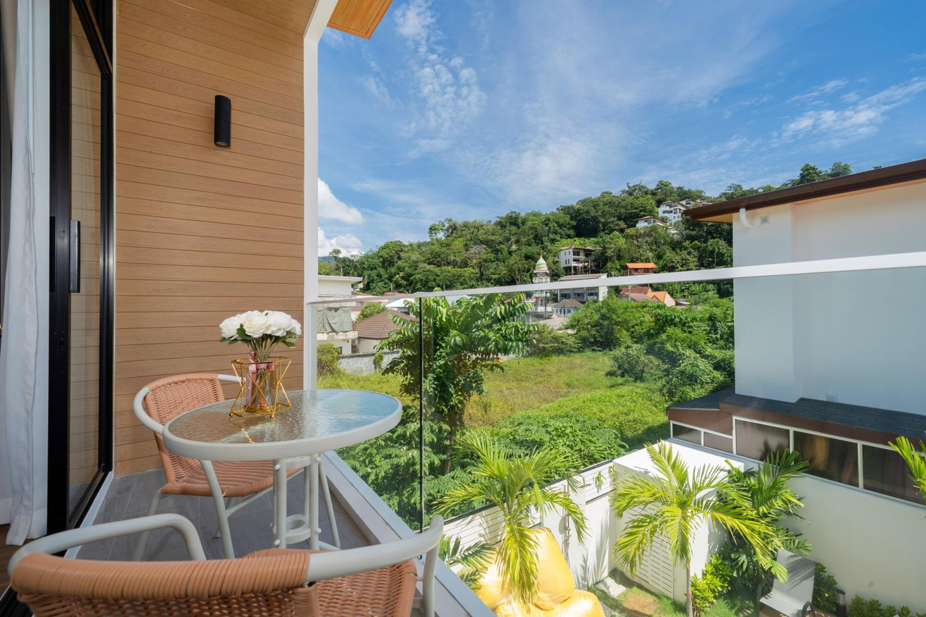 Kamala Sunshine Villa - Goldena Twin