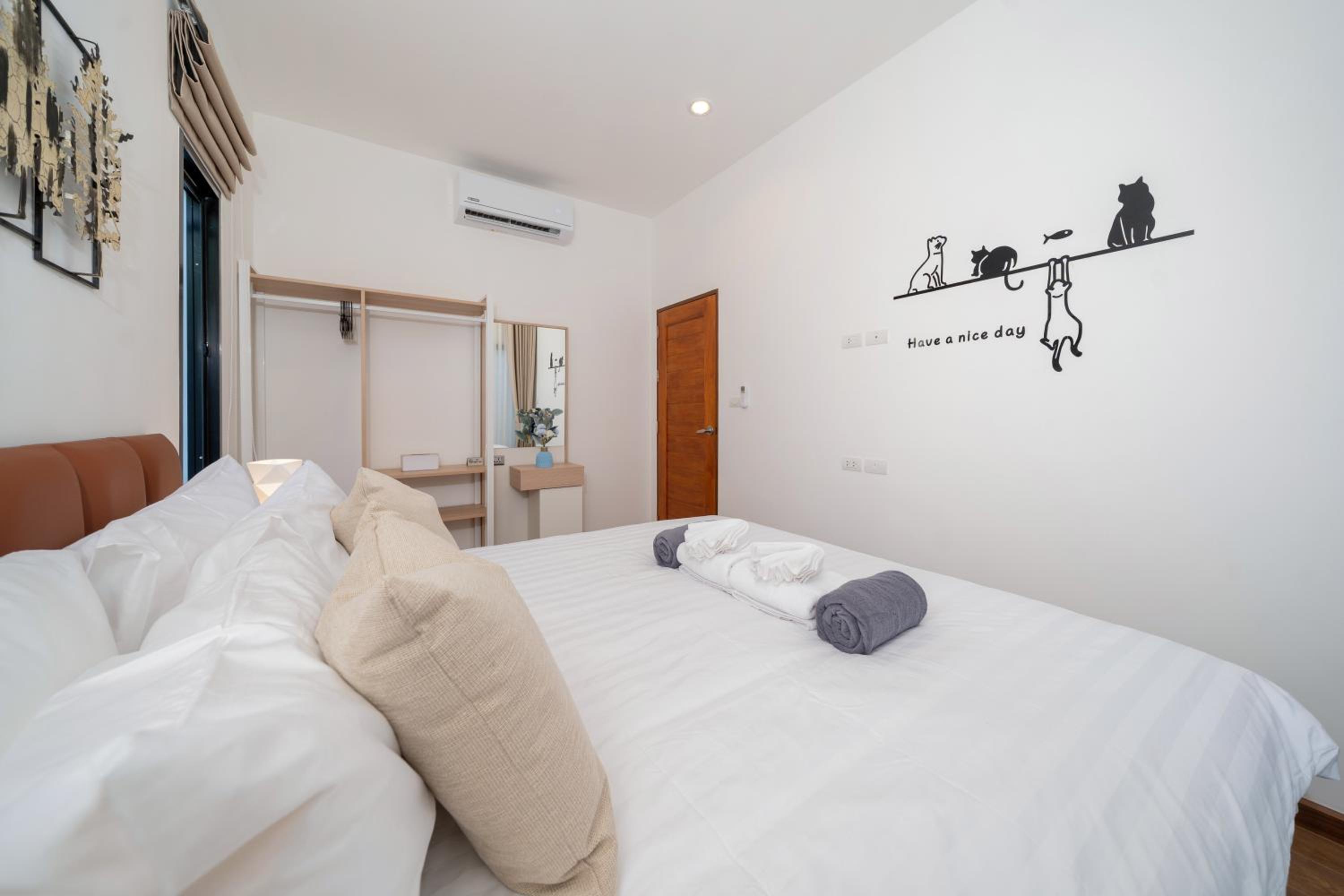 Kamala Sunshine Villa - Goldena Twin