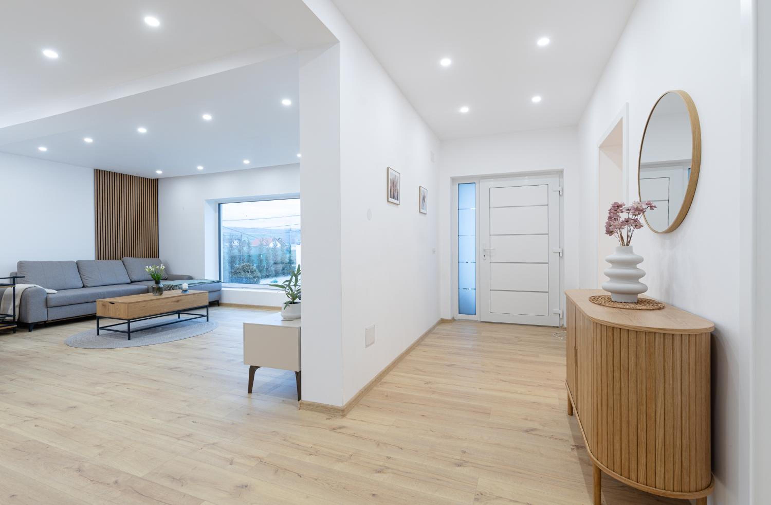 Amavi Homes With Garden