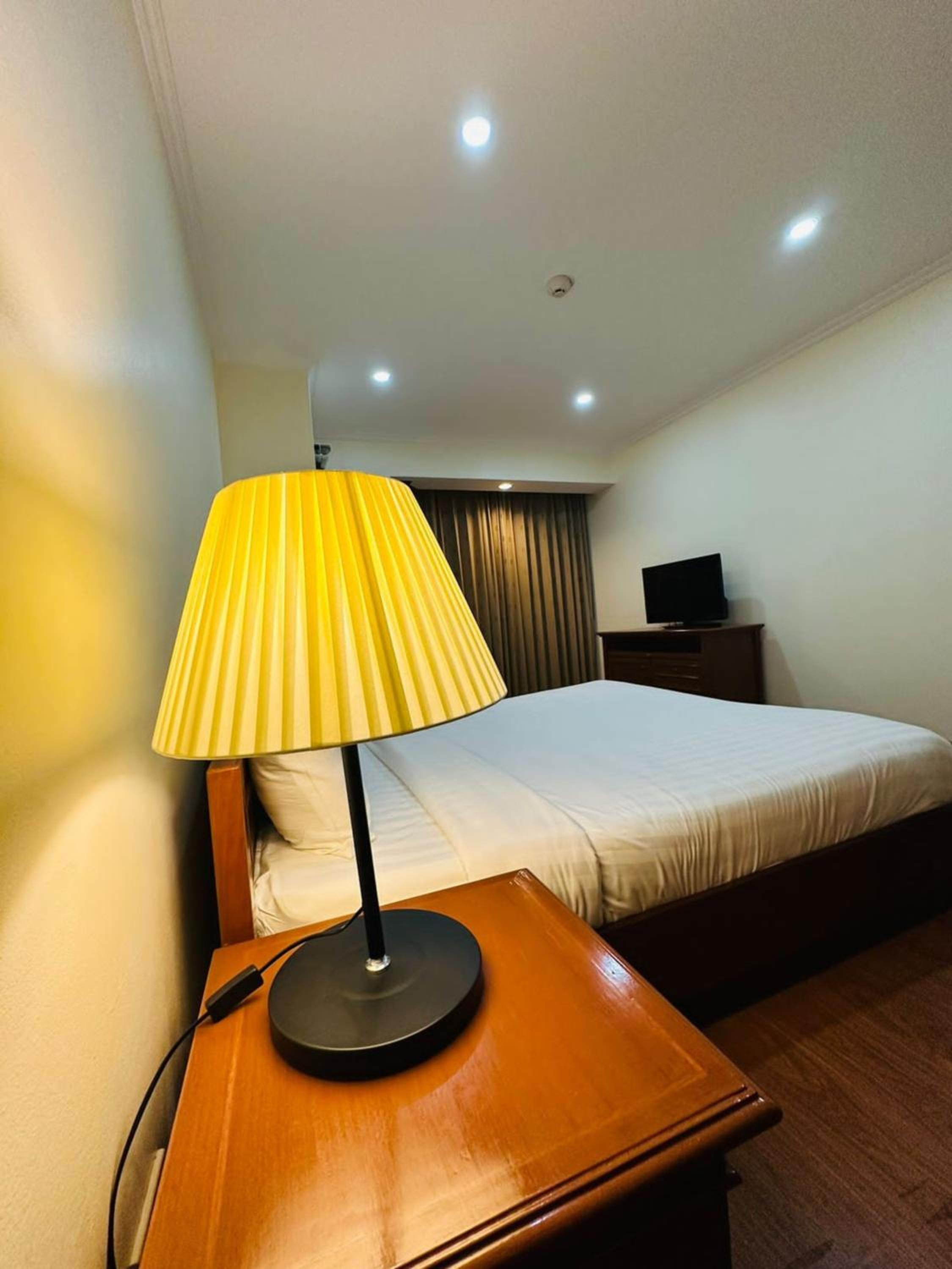 Spacious 1,2 & 3 Bedroom Serviced Apartments OMNI - Nana BTS