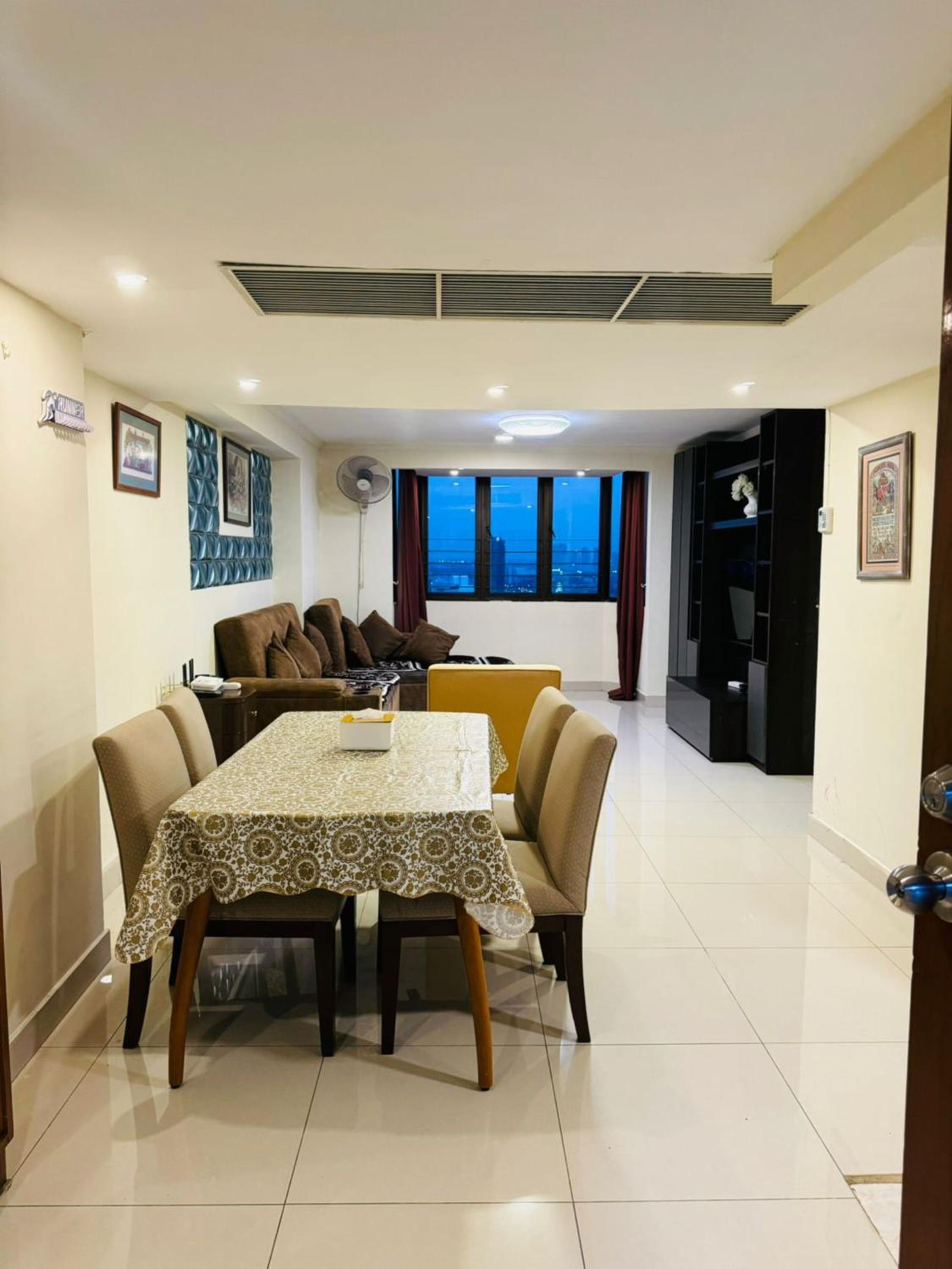 Spacious 1,2 & 3 Bedroom Serviced Apartments OMNI - Nana BTS