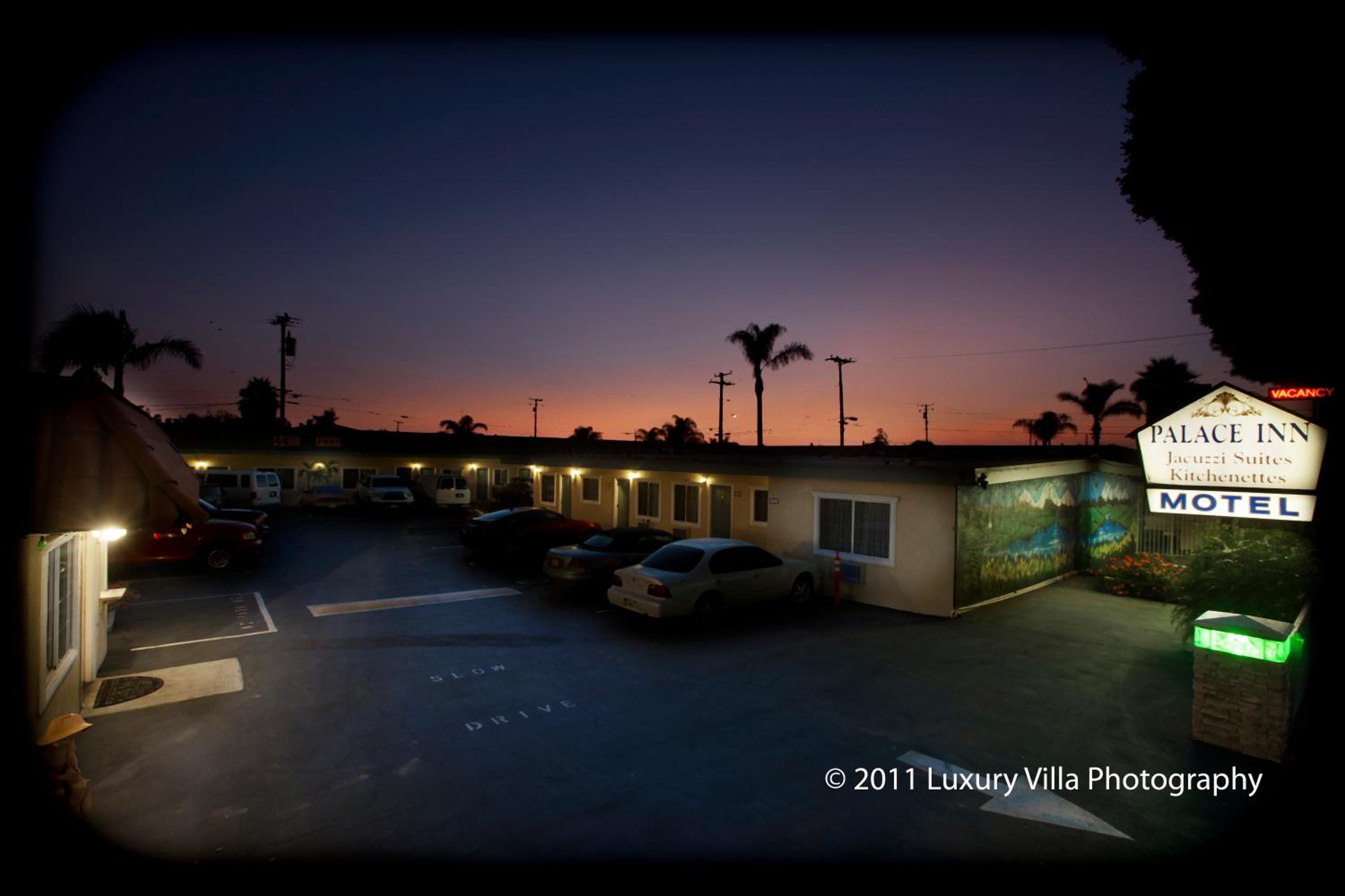Oxnard Vacations - The Palace Inn - Property Image 37