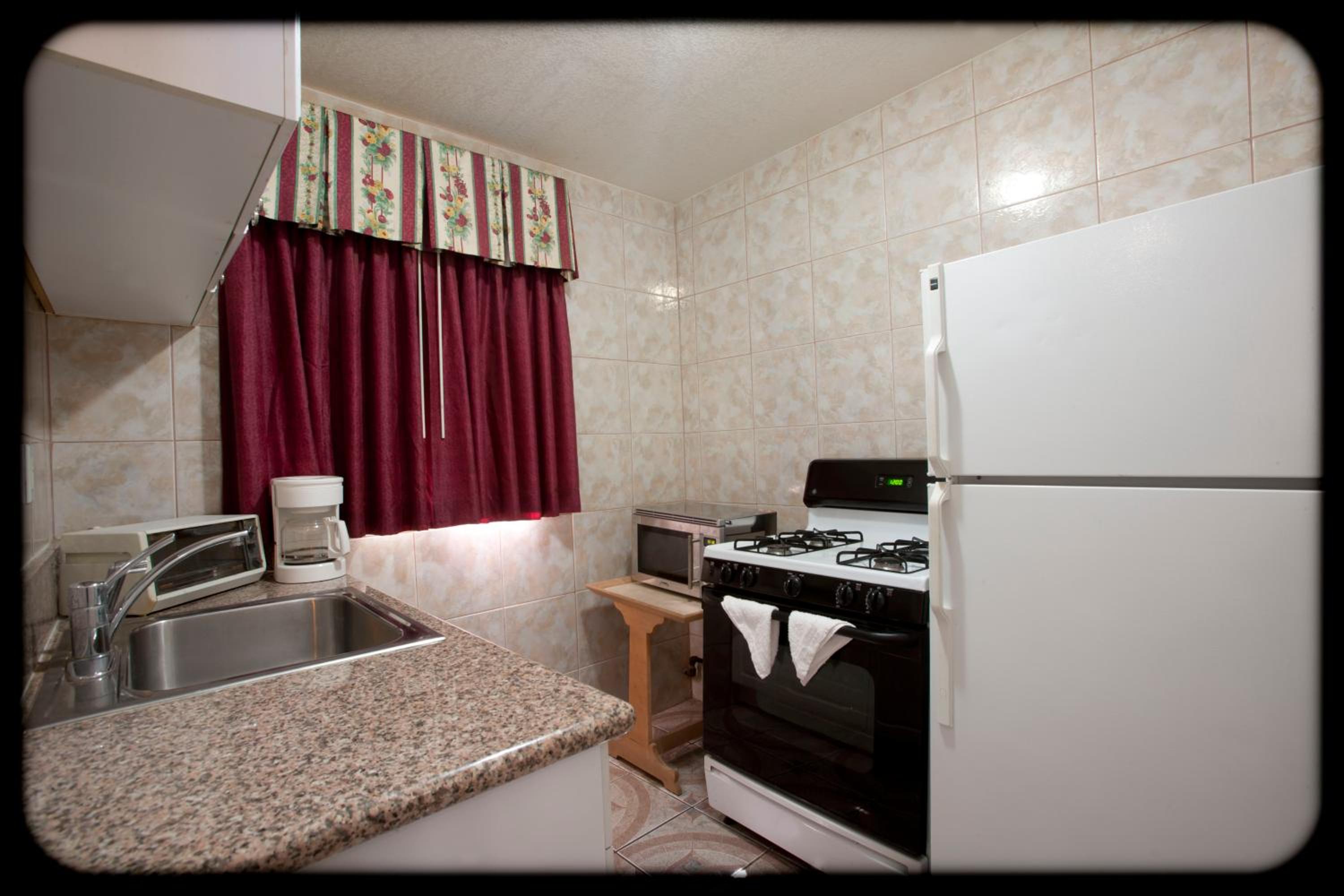 Oxnard Vacations - The Palace Inn - Property Image 33
