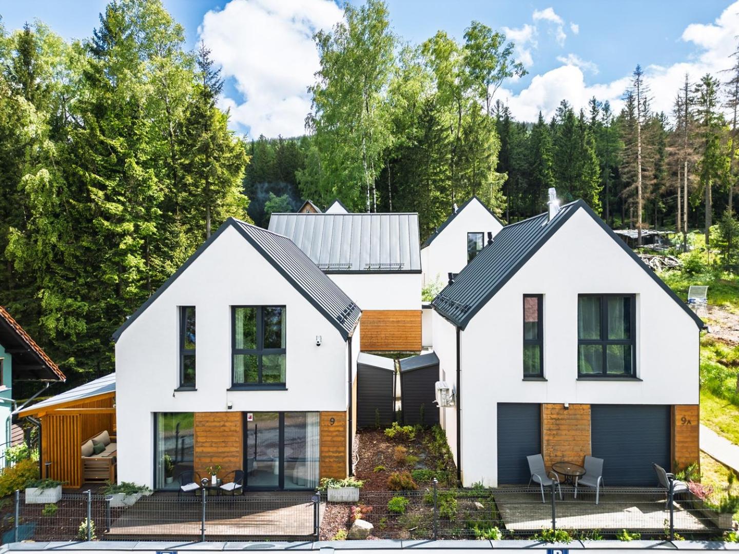 Wonder Home - Domki górskie wolnostojące z prywatnymi tarasami - zielona okolica