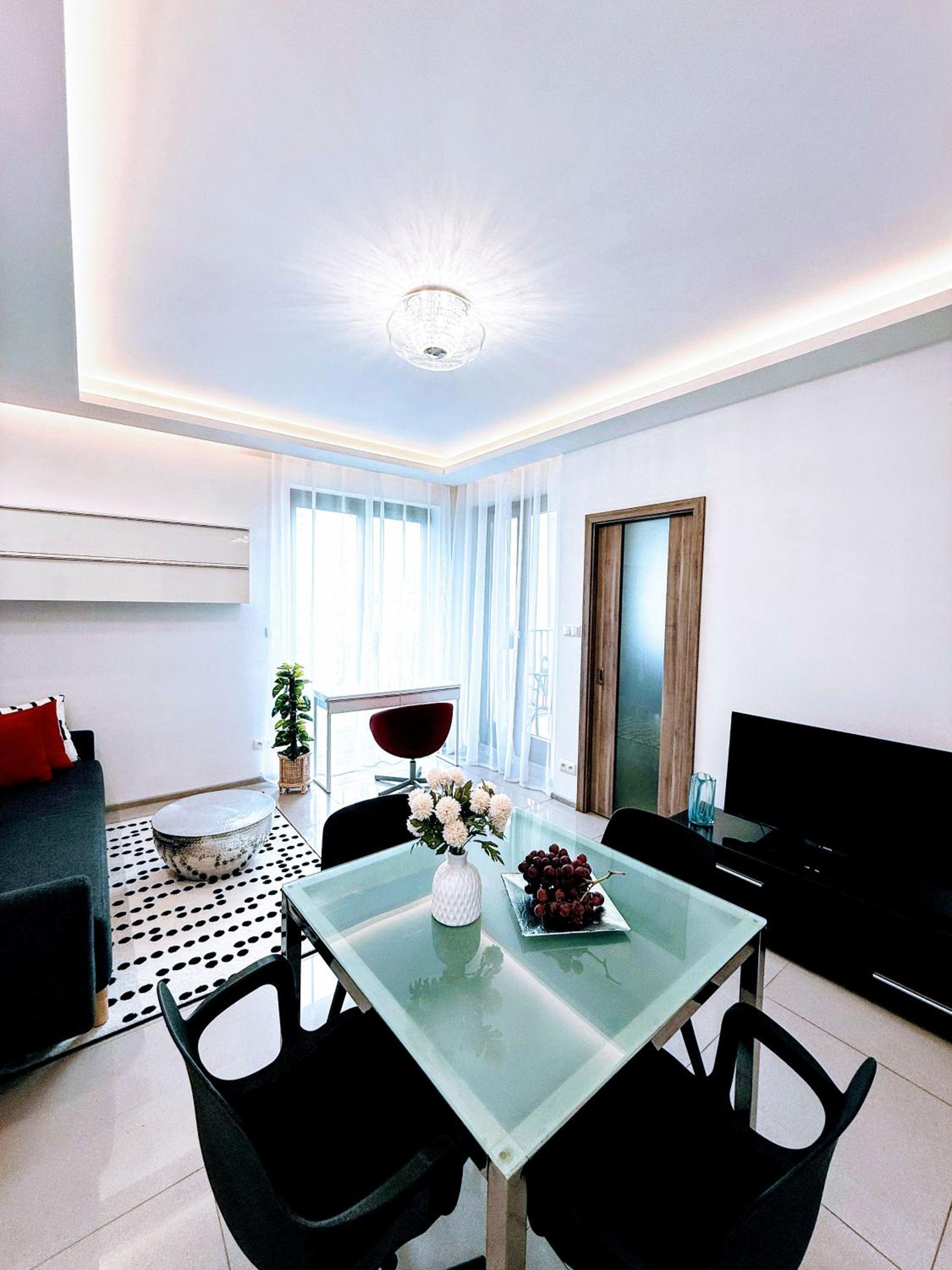 NiceToSeeYou Warsaw Apartament Centrum-Metro-Deluxe-self check-in