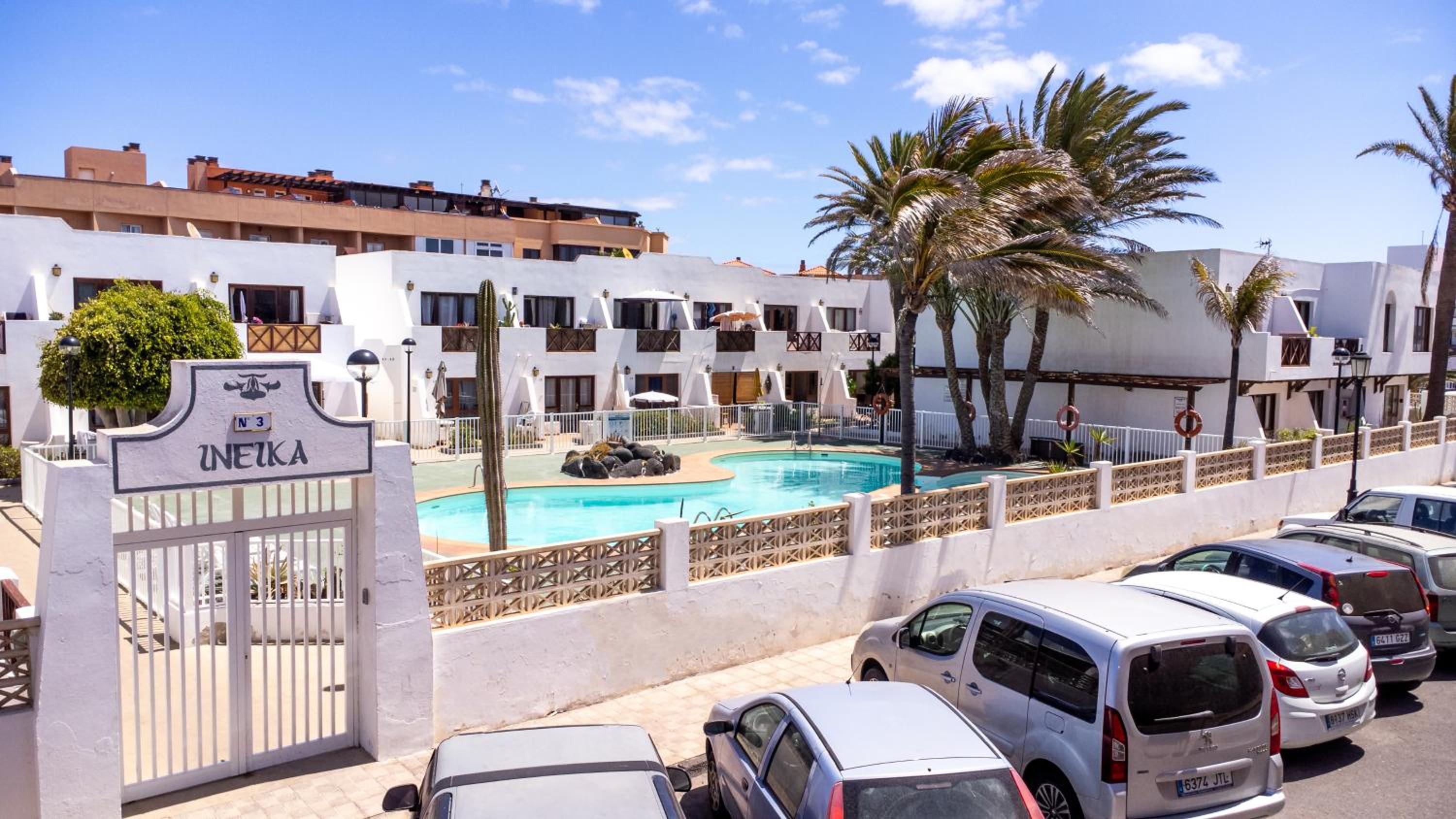 INEIKA- Apartamento con terraza vista piscina