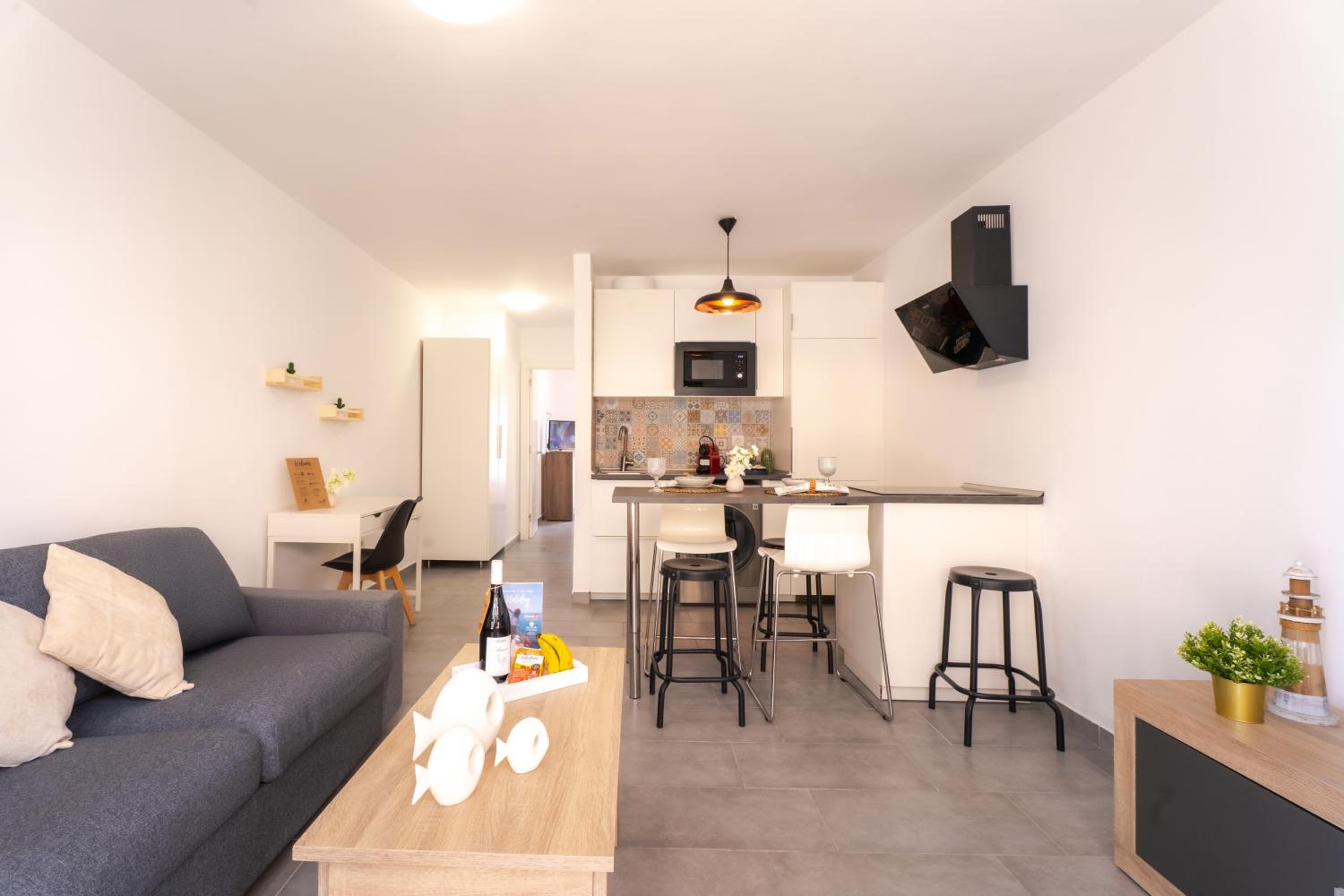 INEIKA- Apartamento con terraza vista piscina