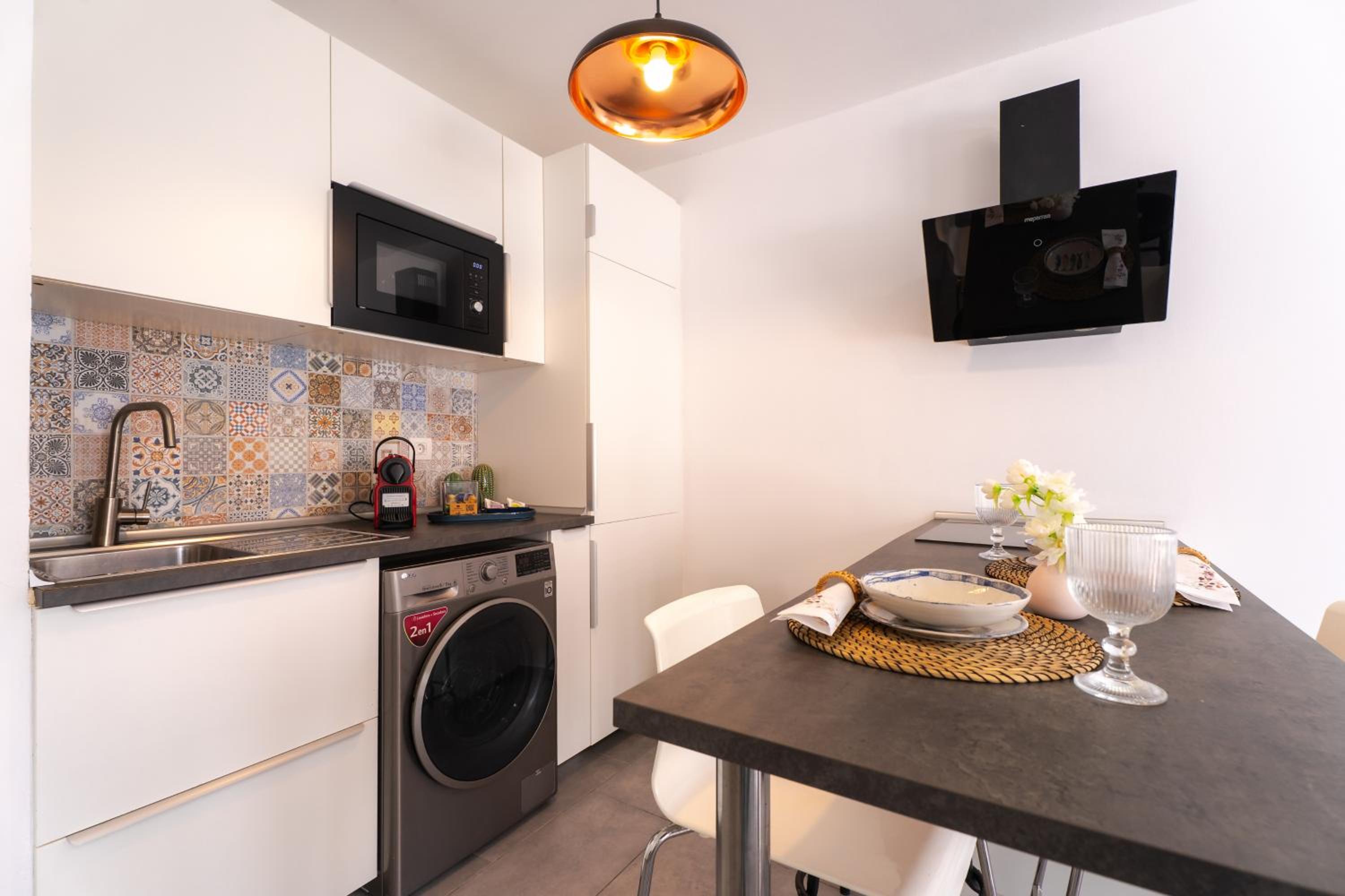 INEIKA- Apartamento con terraza vista piscina