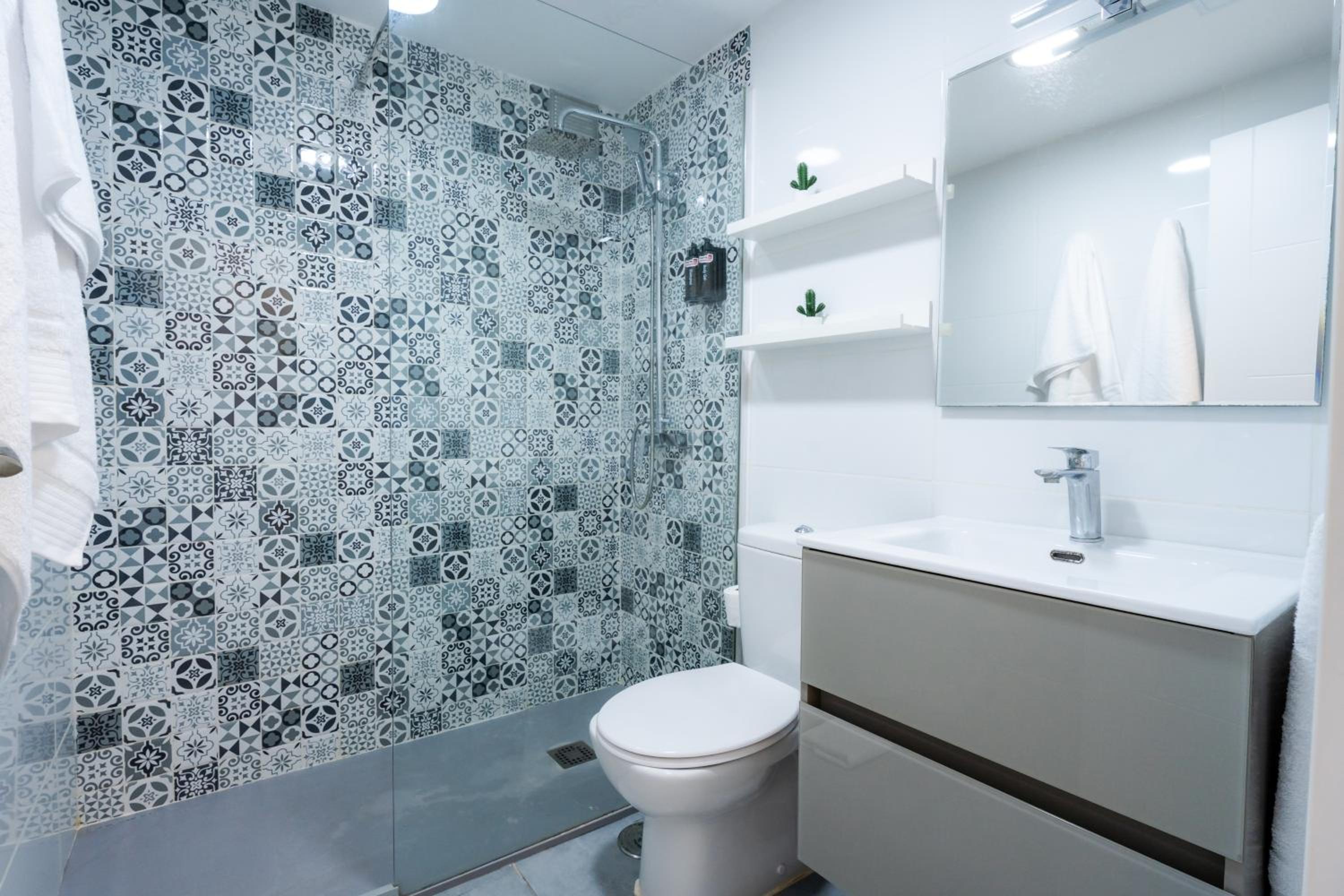 INEIKA- Apartamento con terraza vista piscina