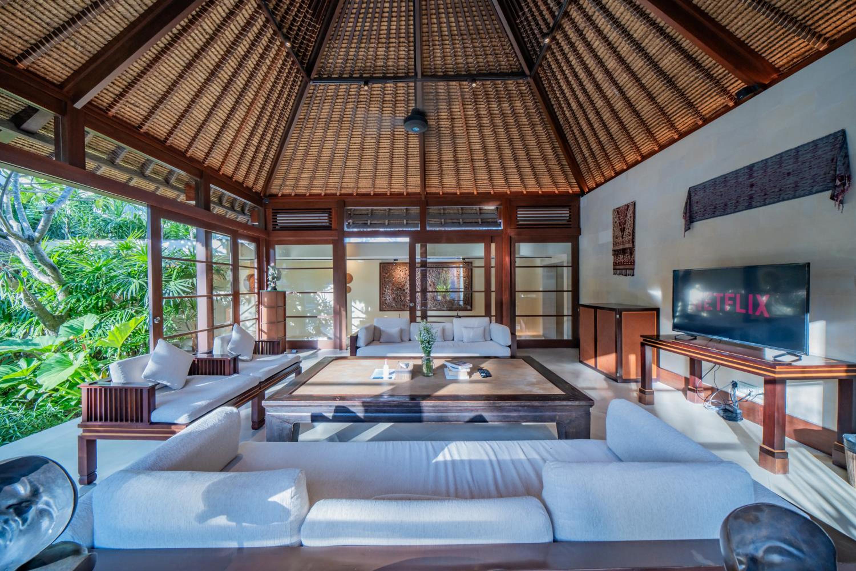 Villa Wibisana Beachside Luxury in Seminyak