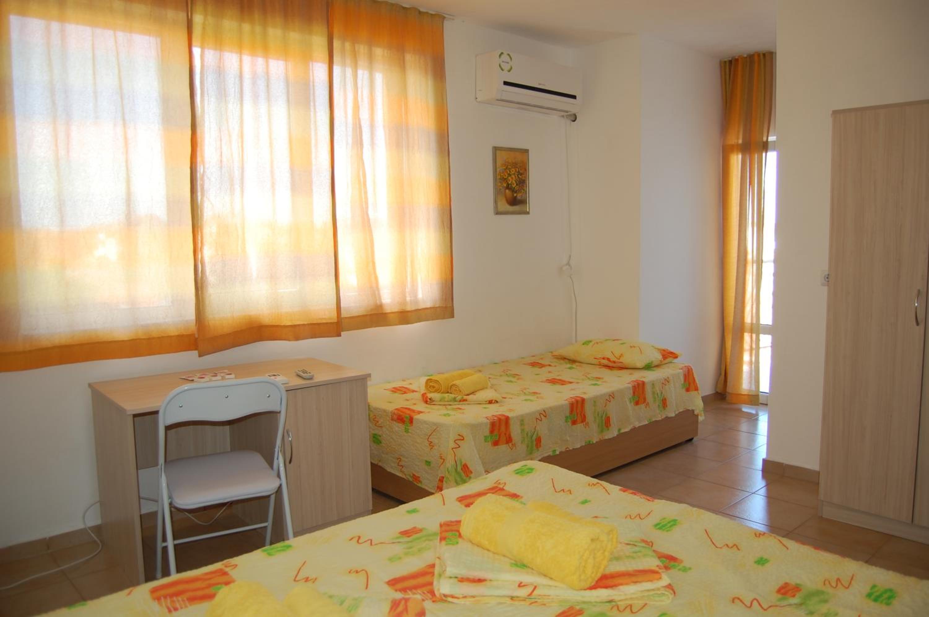 Apartments Ivelin view 4