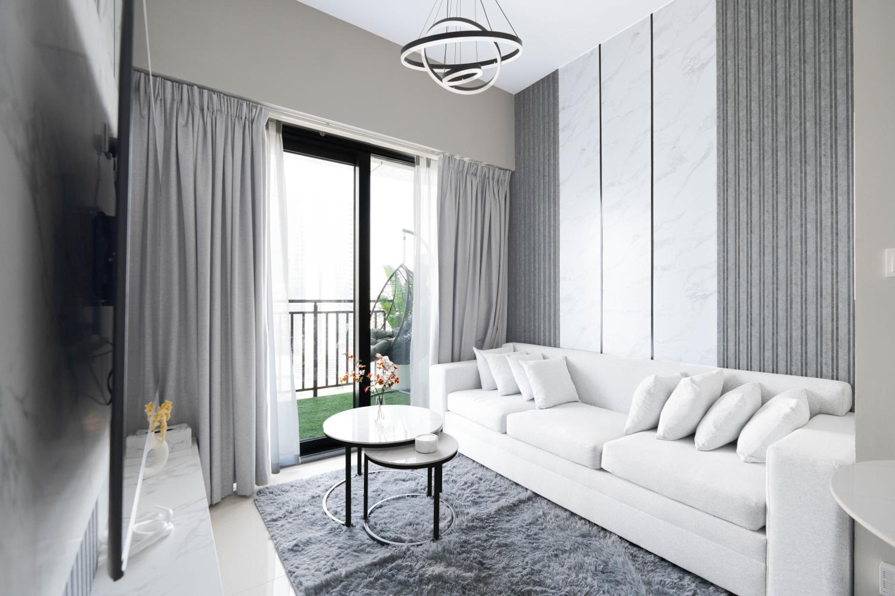 KeyRock Living - Dubai Skyline & Pool Access