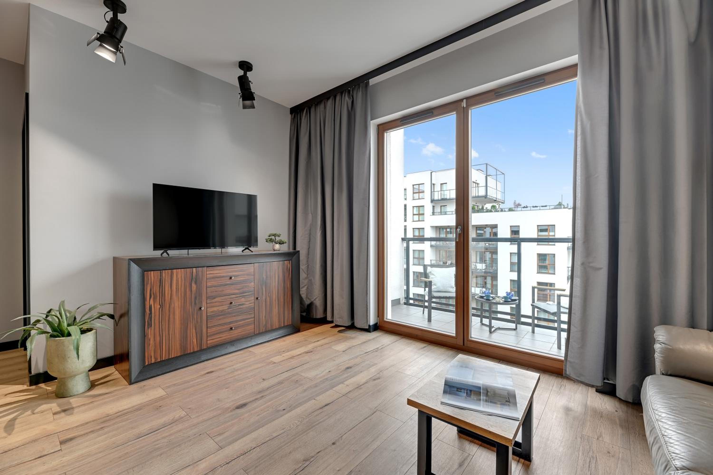 Zajezdnia Wrzeszcz Near Sea & Beach by Downtown Apartments