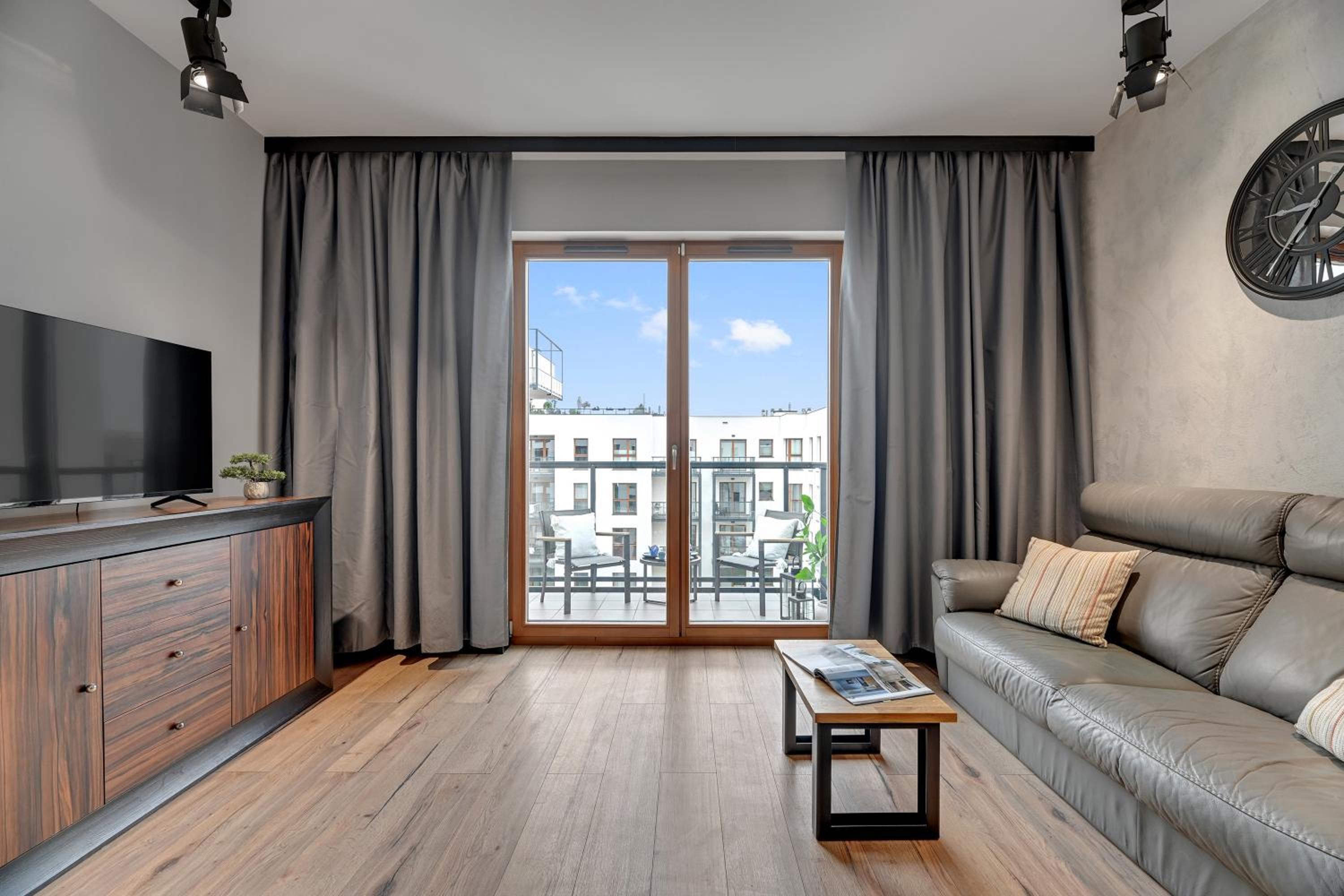 Zajezdnia Wrzeszcz Near Sea & Beach by Downtown Apartments