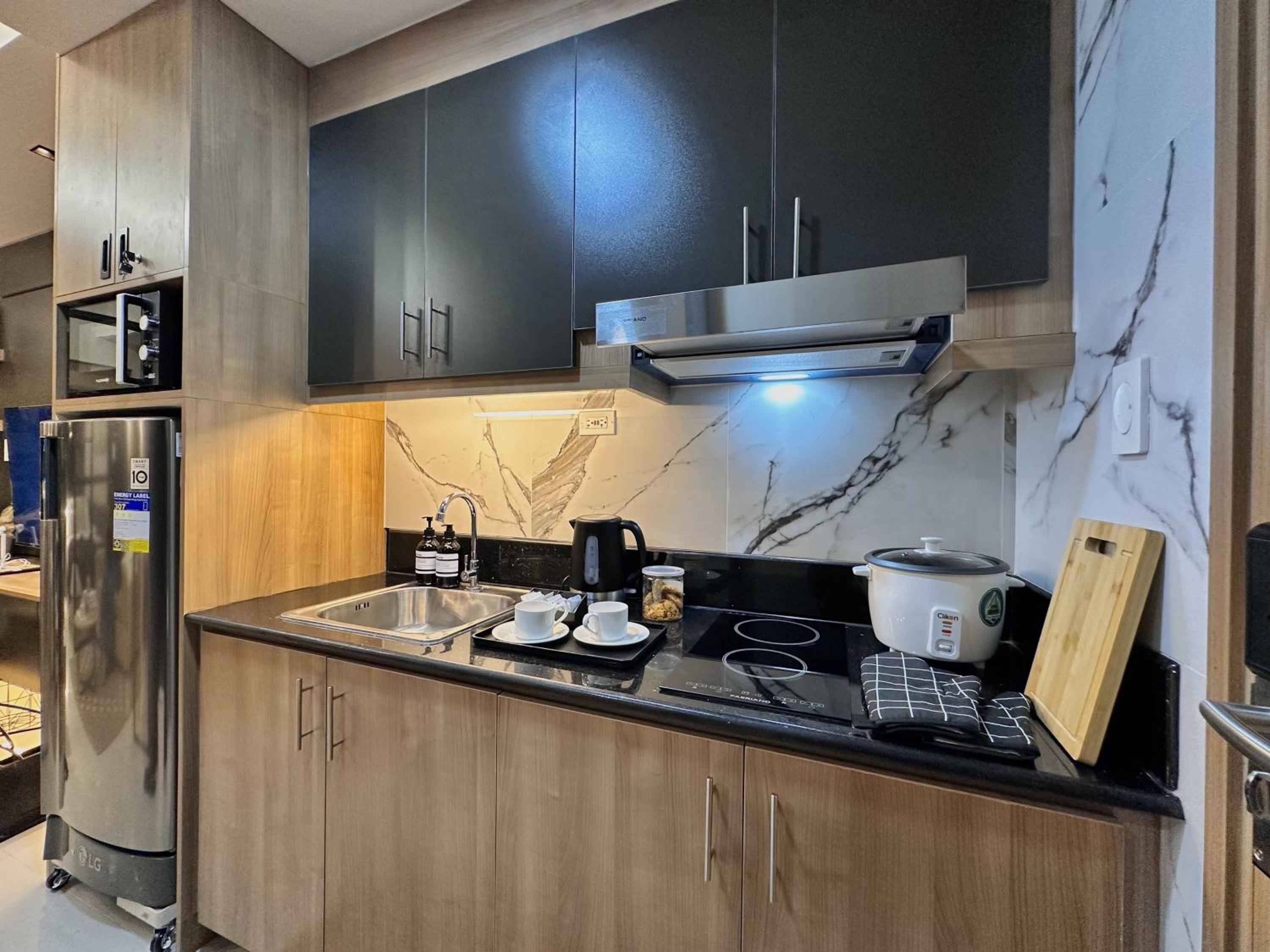 The Makati Suites at Red Residences, Premium Studio, City View, Makati CBD, Wi-fi