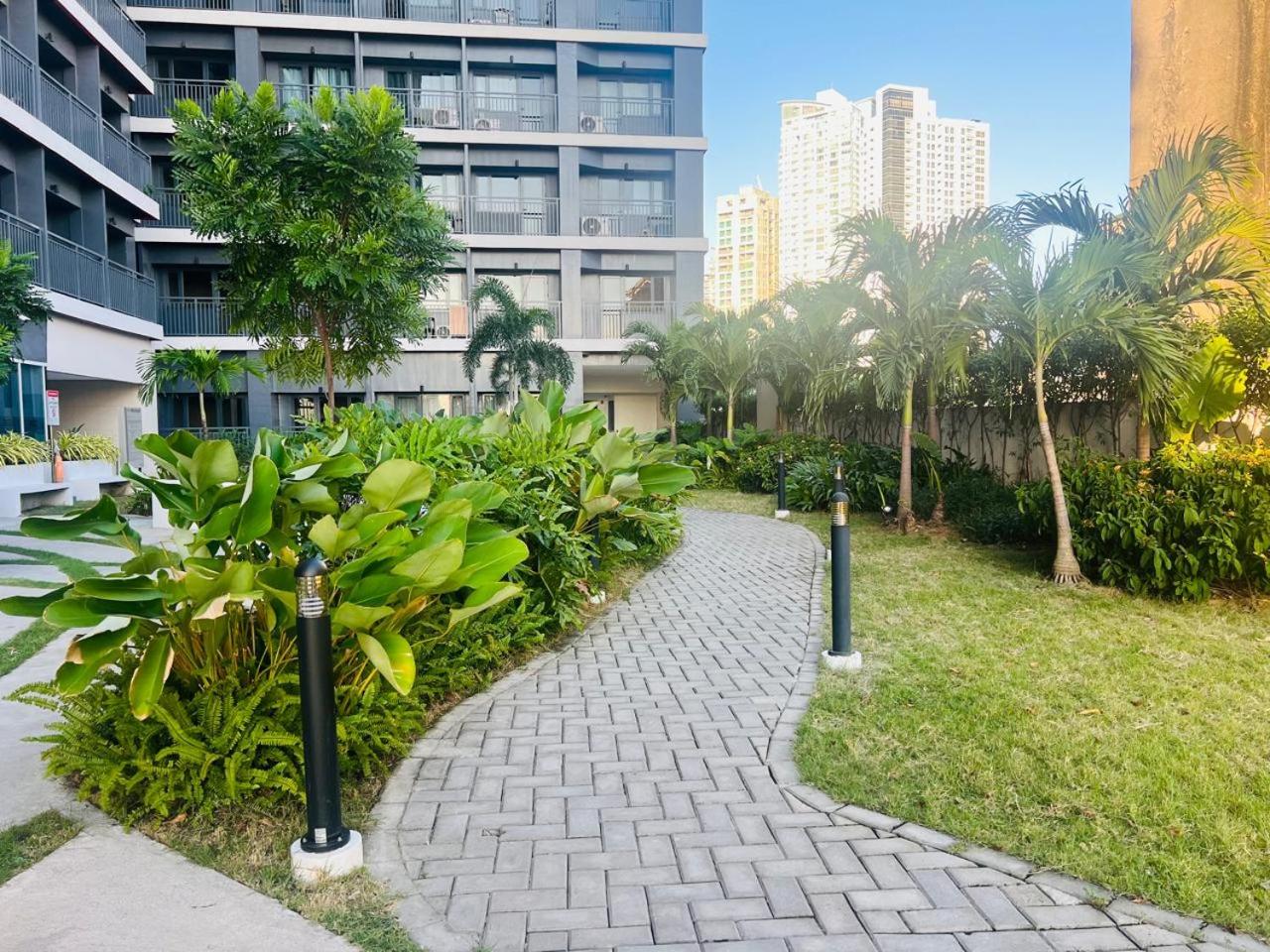 The Makati Suites at Red Residences, Premium Studio, City View, Makati CBD, Wi-fi