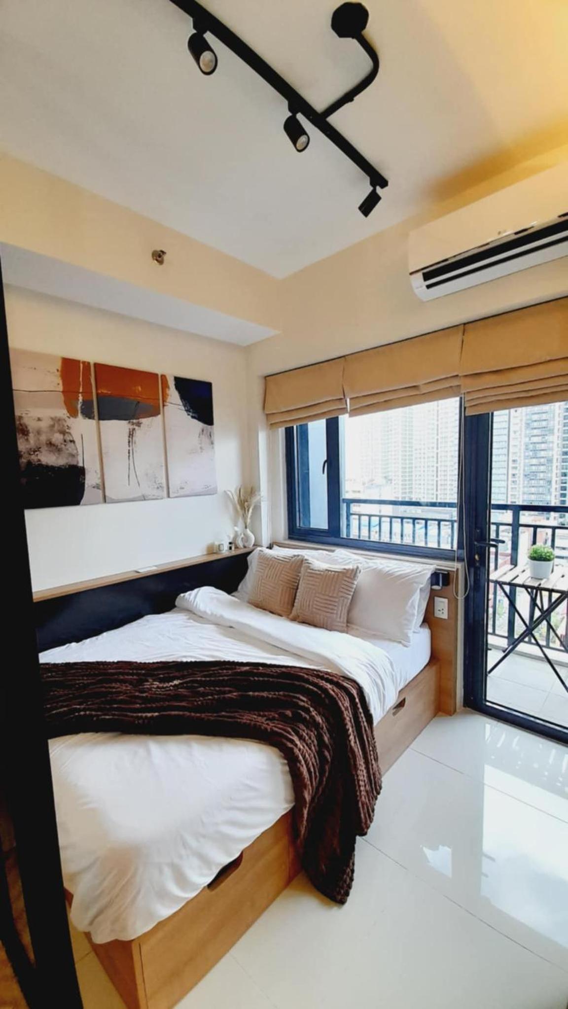 The Makati Suites at Red Residences, Premium Studio, City View, Makati CBD, Wi-fi