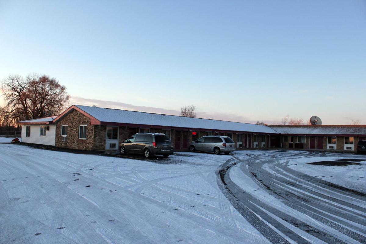 Valustay Inn Shakopee - Property Image 2