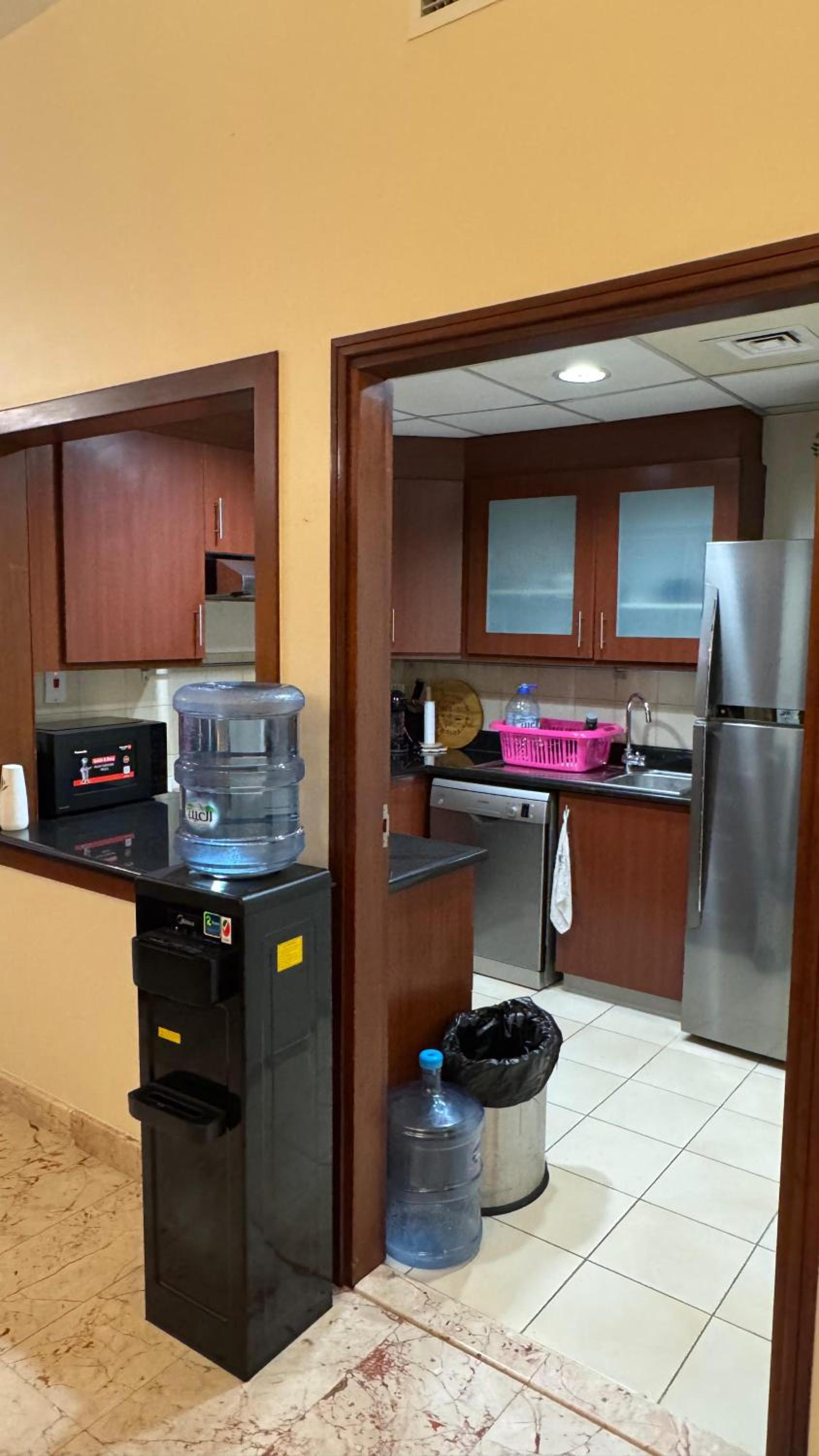 Marina View Luxury Retreat Modern Apartment JBR Dubai