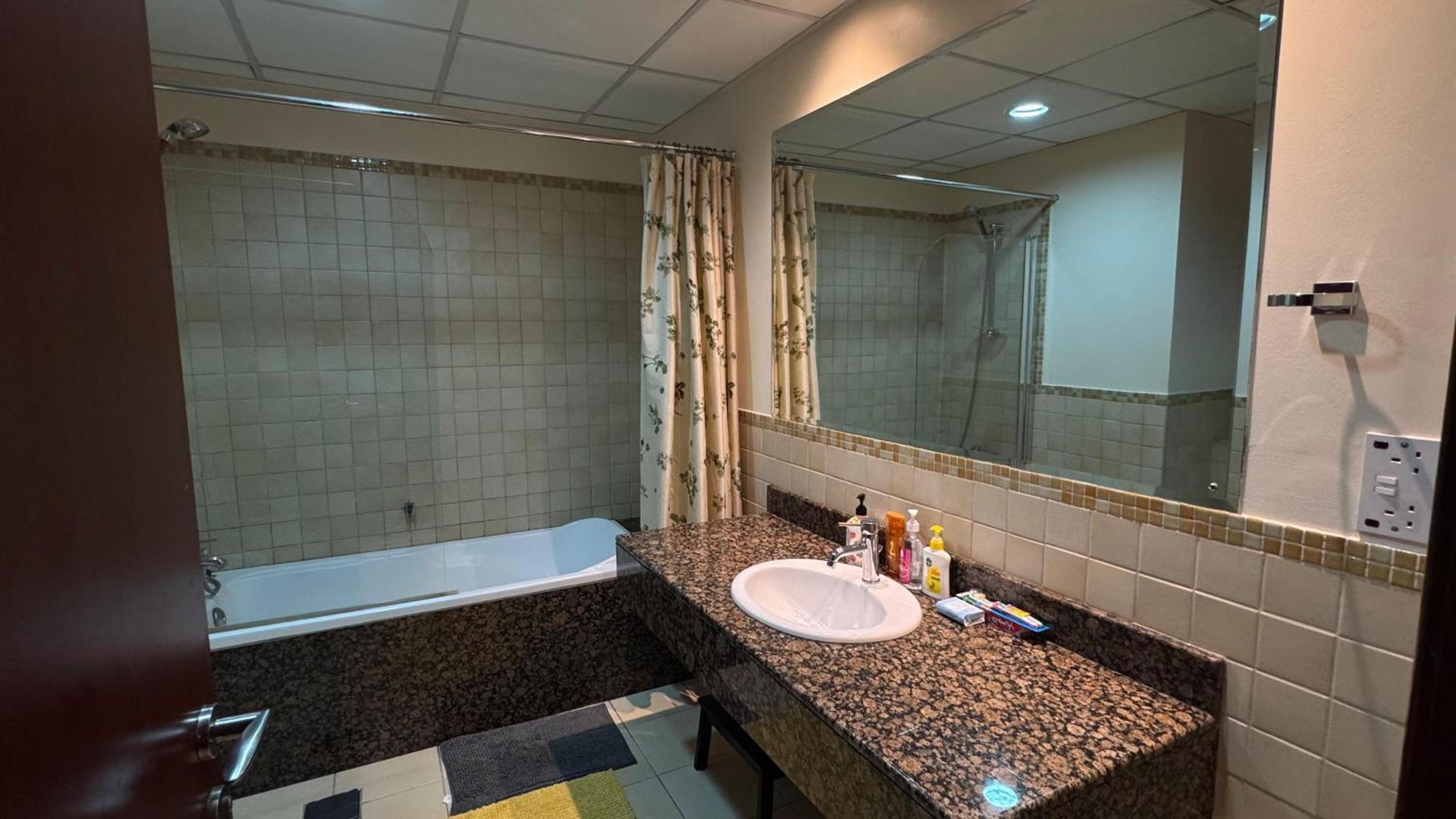 Marina View Luxury Retreat Modern Apartment JBR Dubai