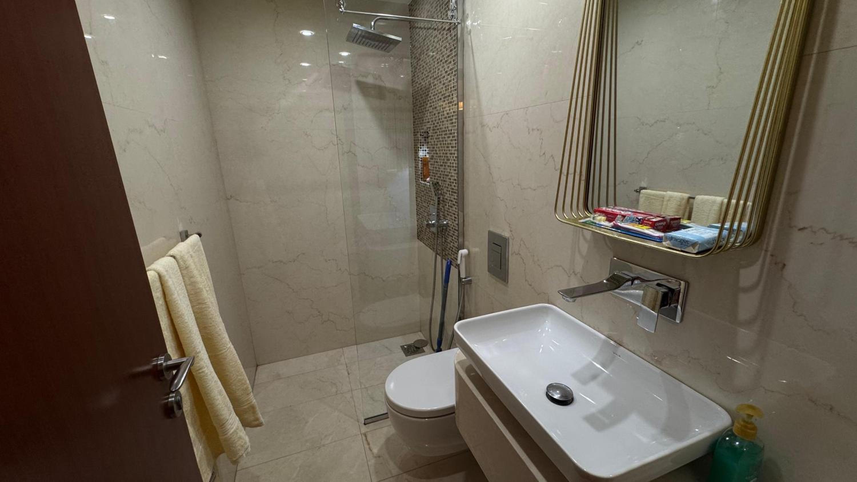 Marina View Luxury Retreat Modern Apartment JBR Dubai